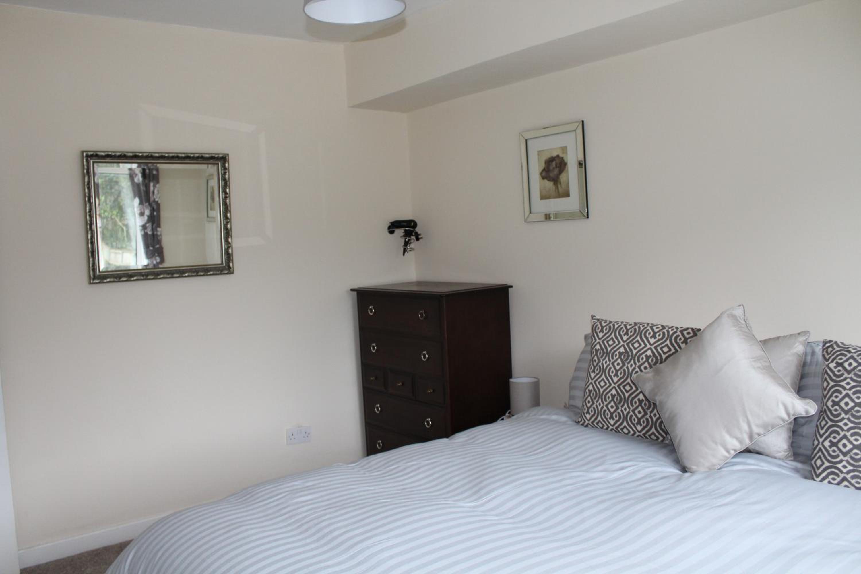 Two-Bedroom House photo 2