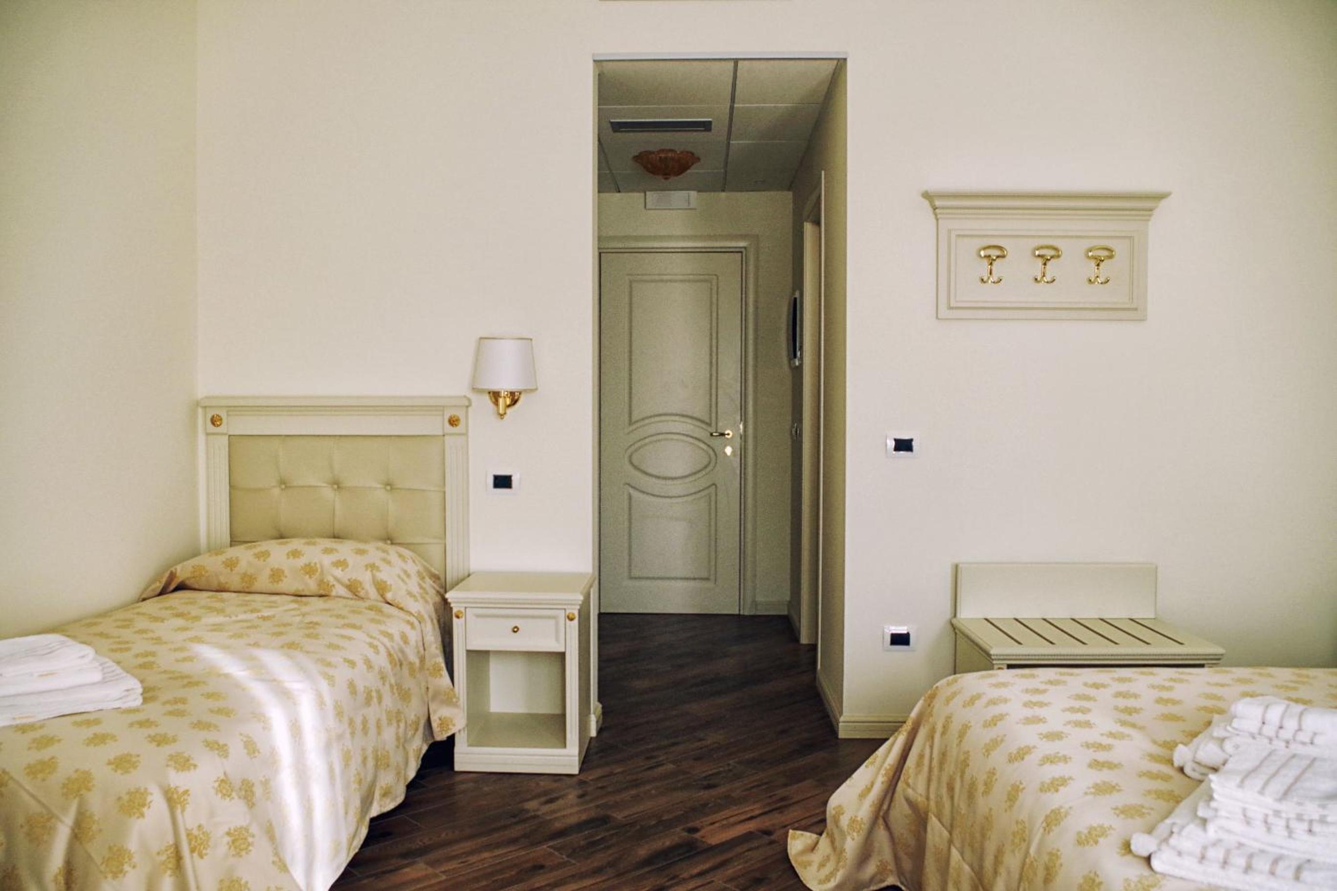 Deluxe Triple Room photo 1