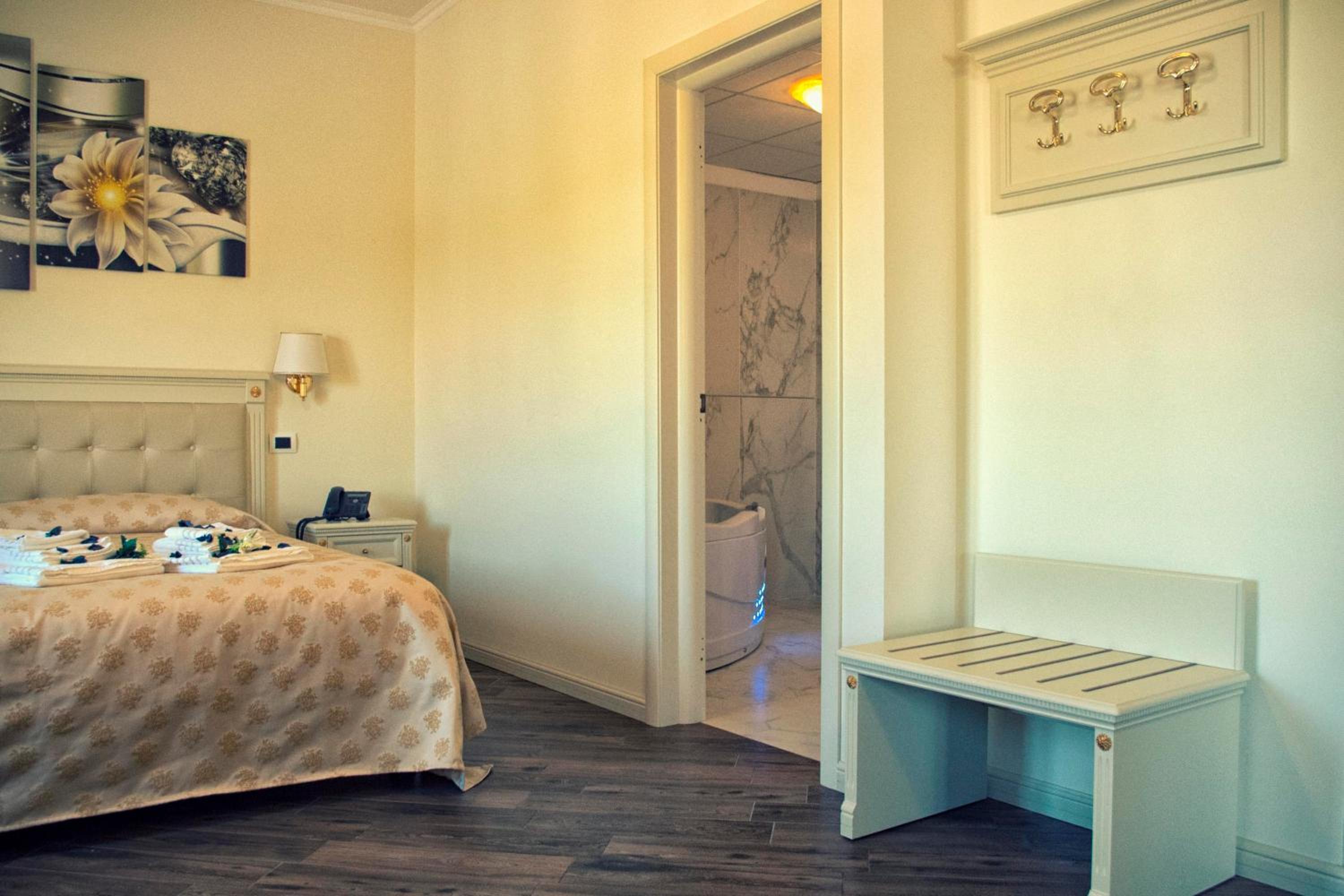 Superior Suite photo 1