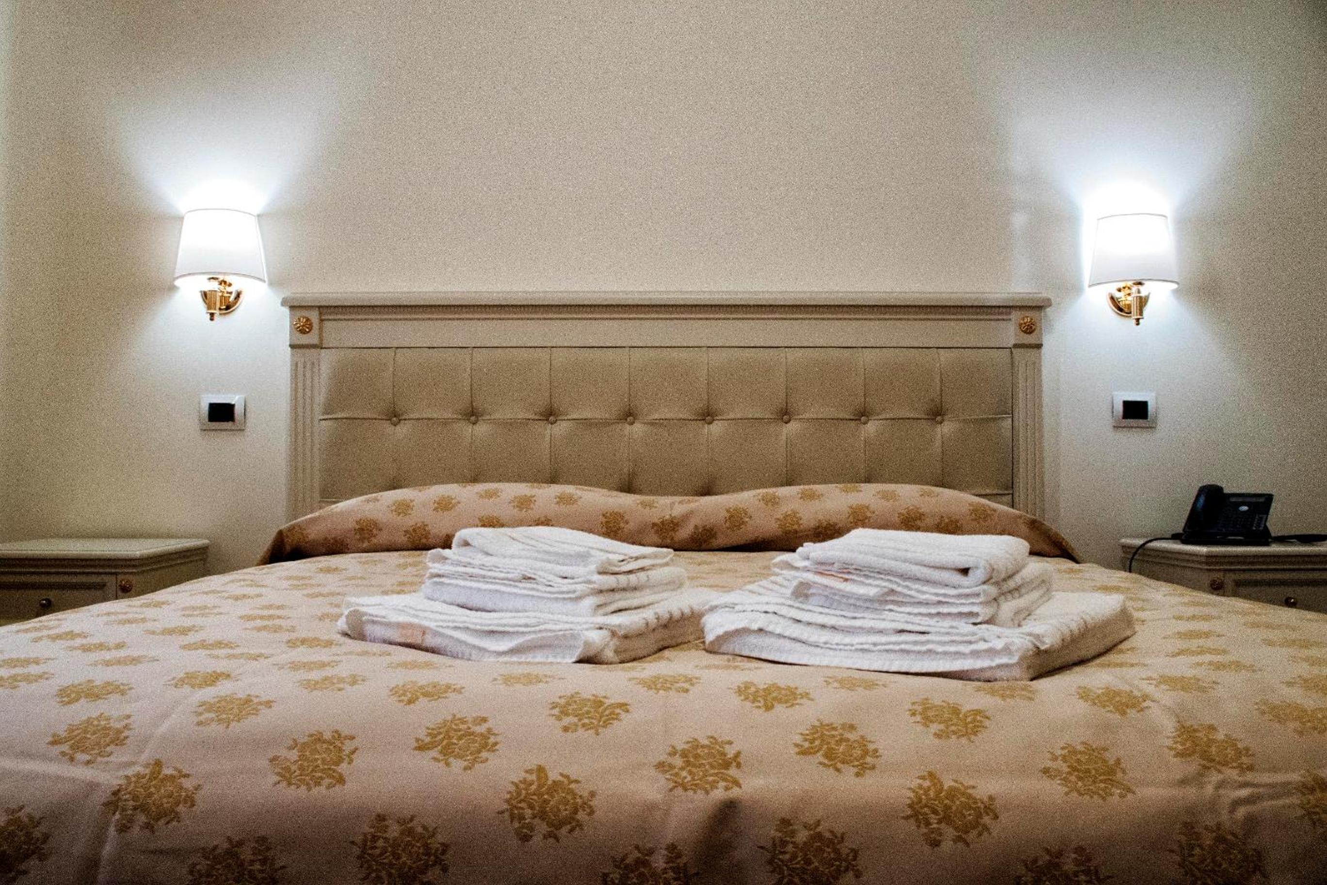 Deluxe Double Or Twin Room photo 2