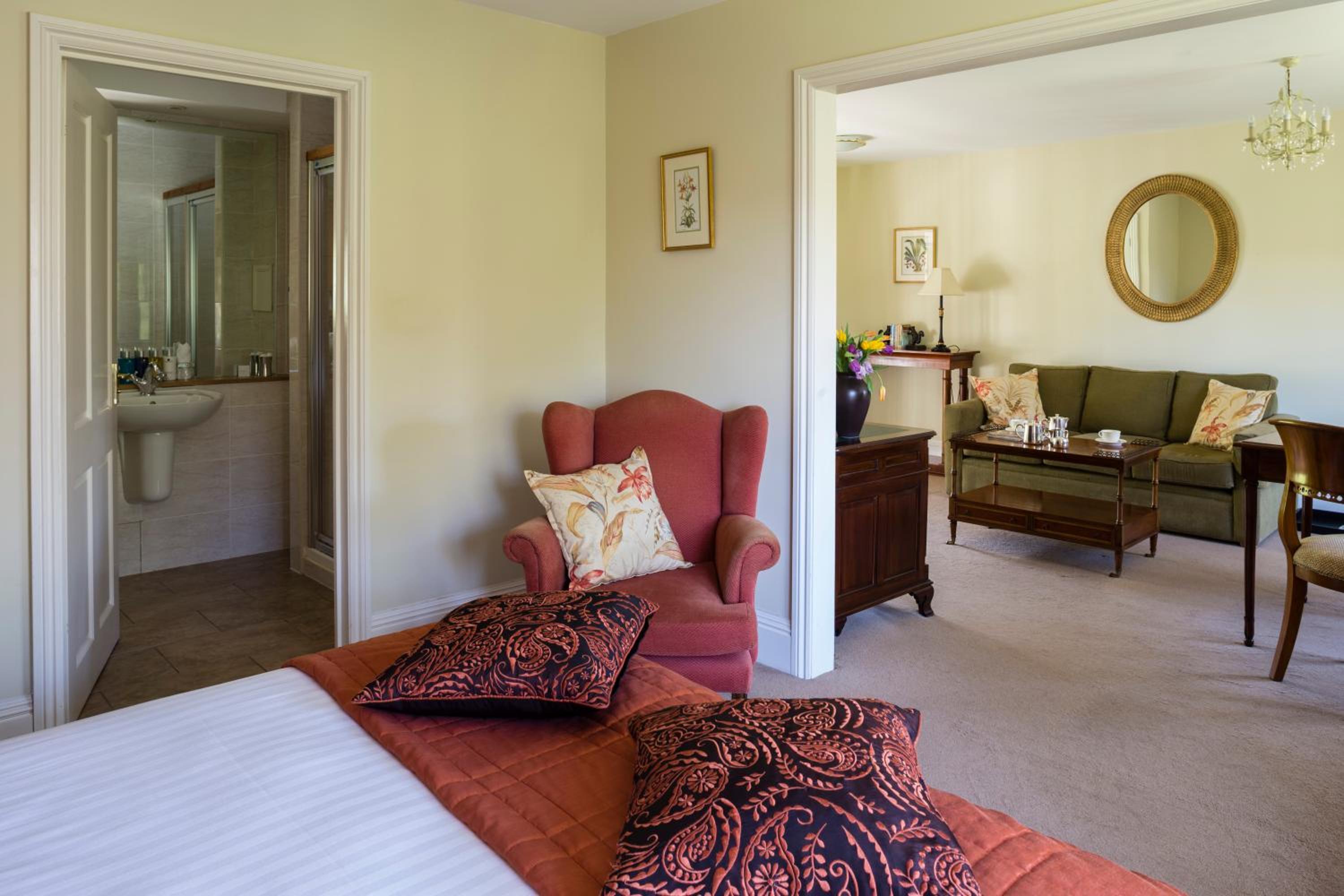 Lodge Suite - Photo 2
