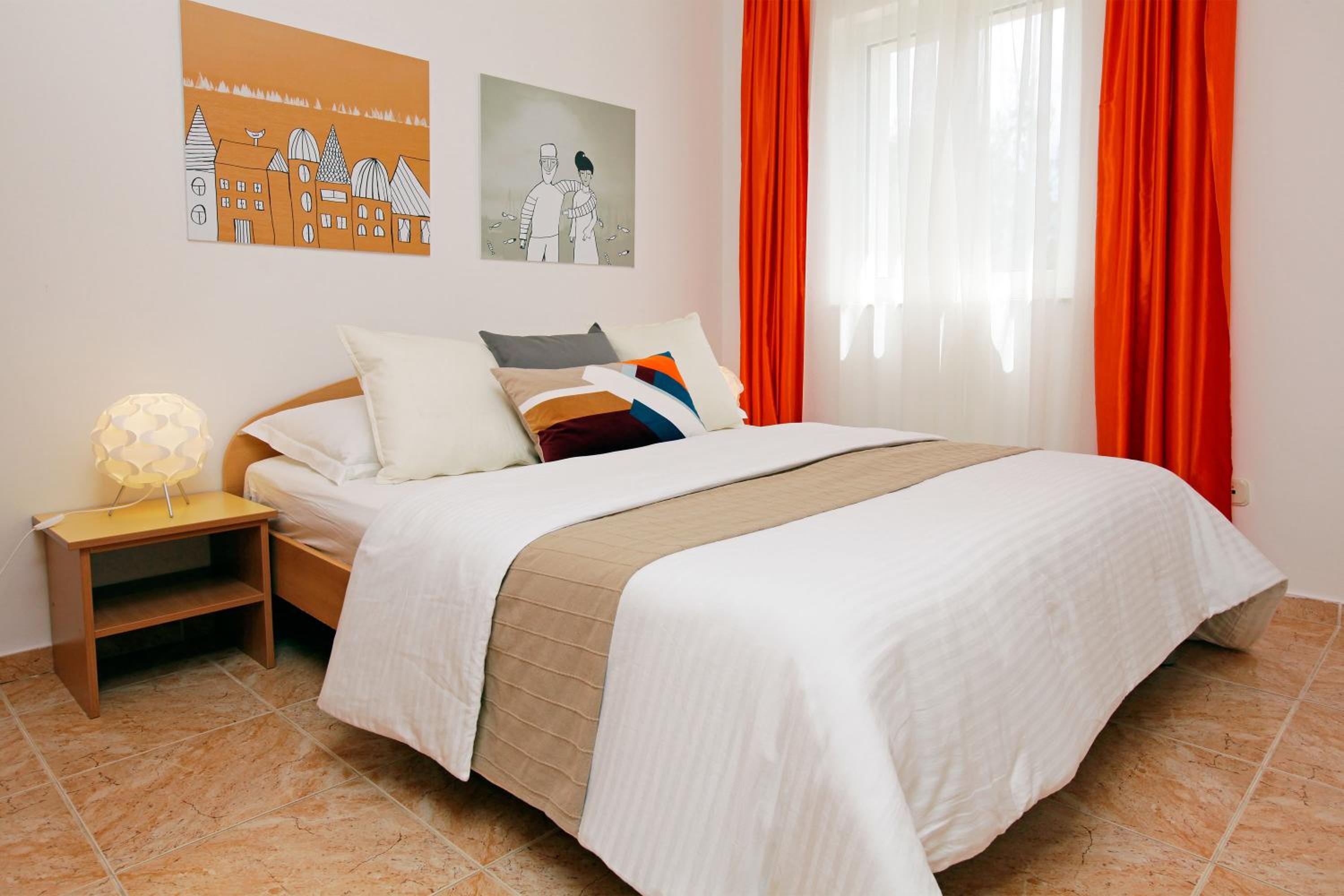 One-Bedroom Apartment with Balcony