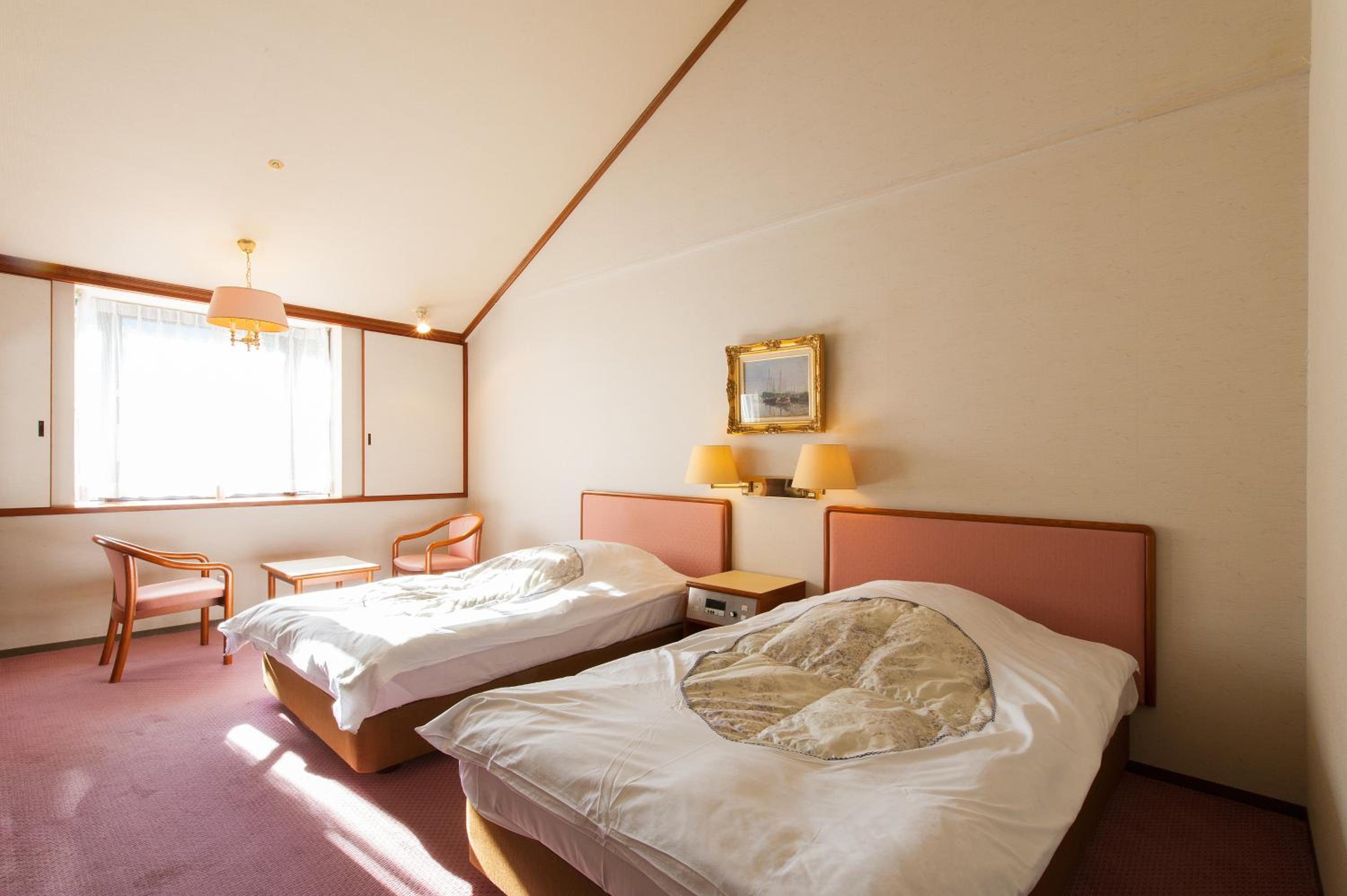Twin Room with Shared Bathroom photo 1
