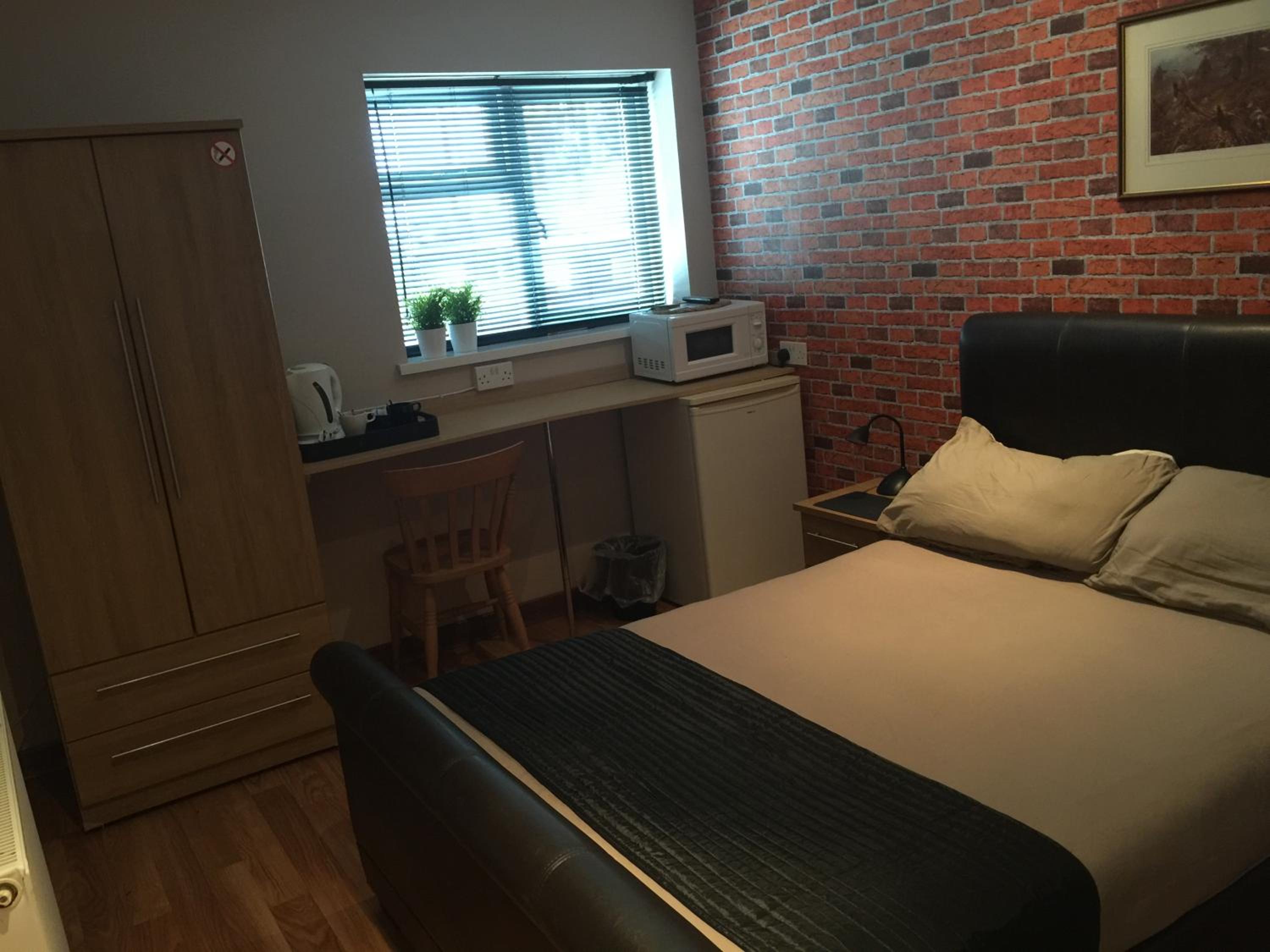 Double Room with Private Bathroom - Photo 5