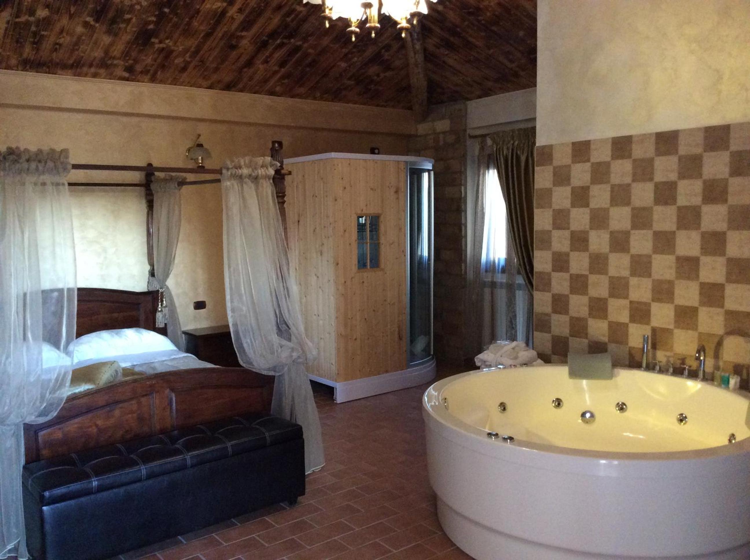 Imperial Suite - Photo 27