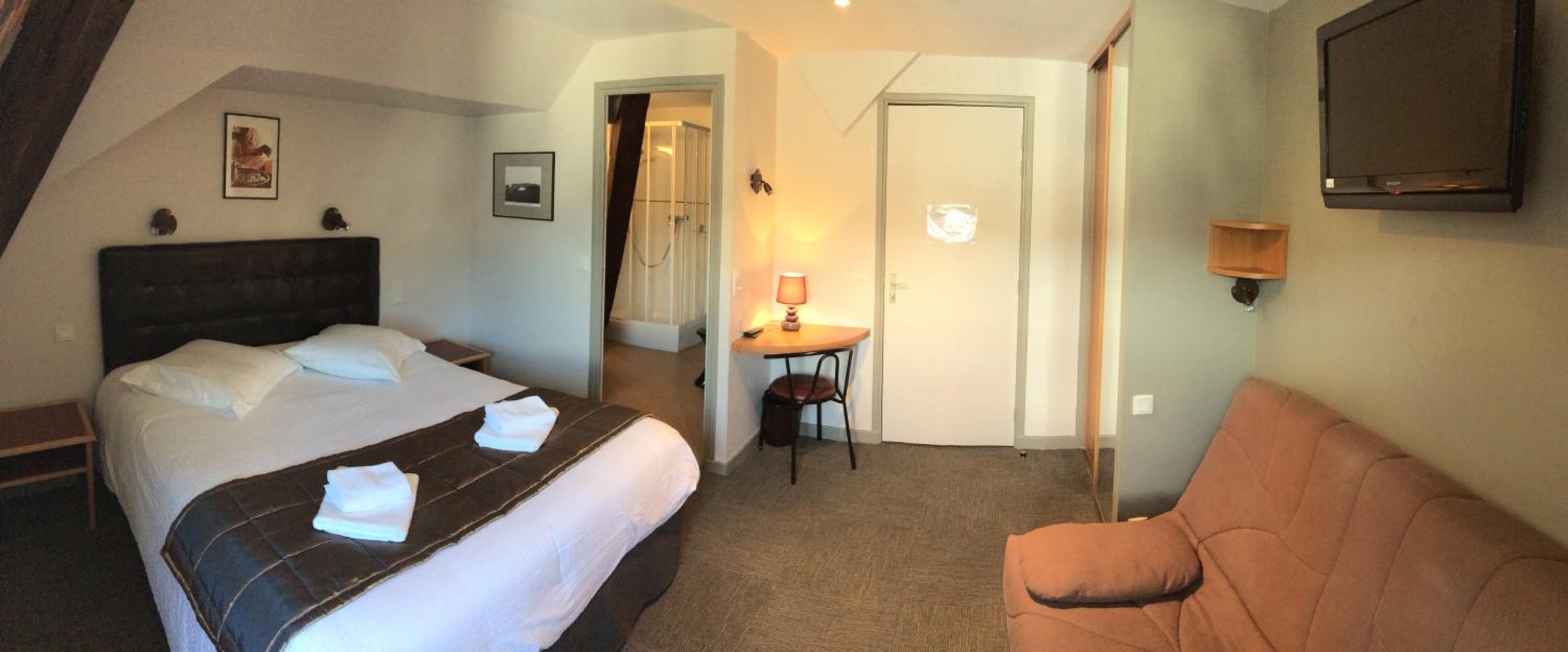 Standard Double Room - Photo 7
