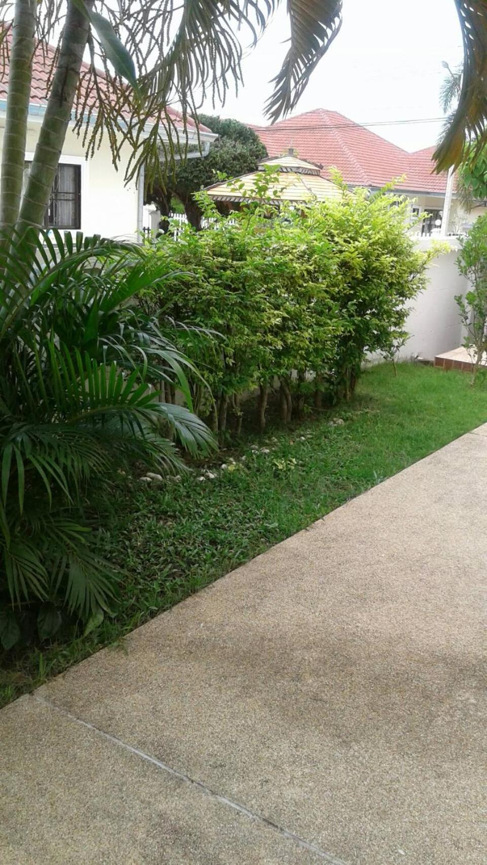 Villa with Private Pool - Photo 35