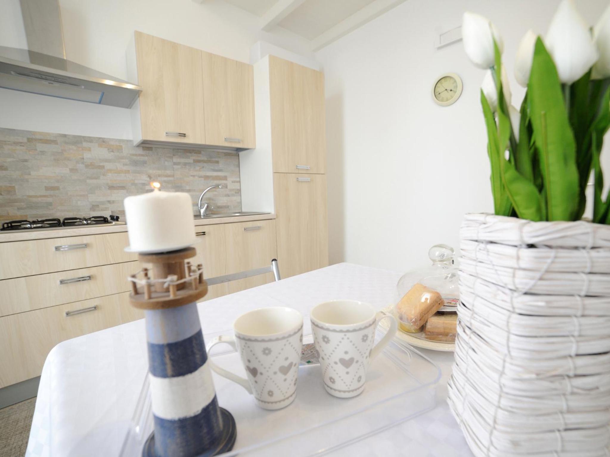 Studio Apartment - Photo 23