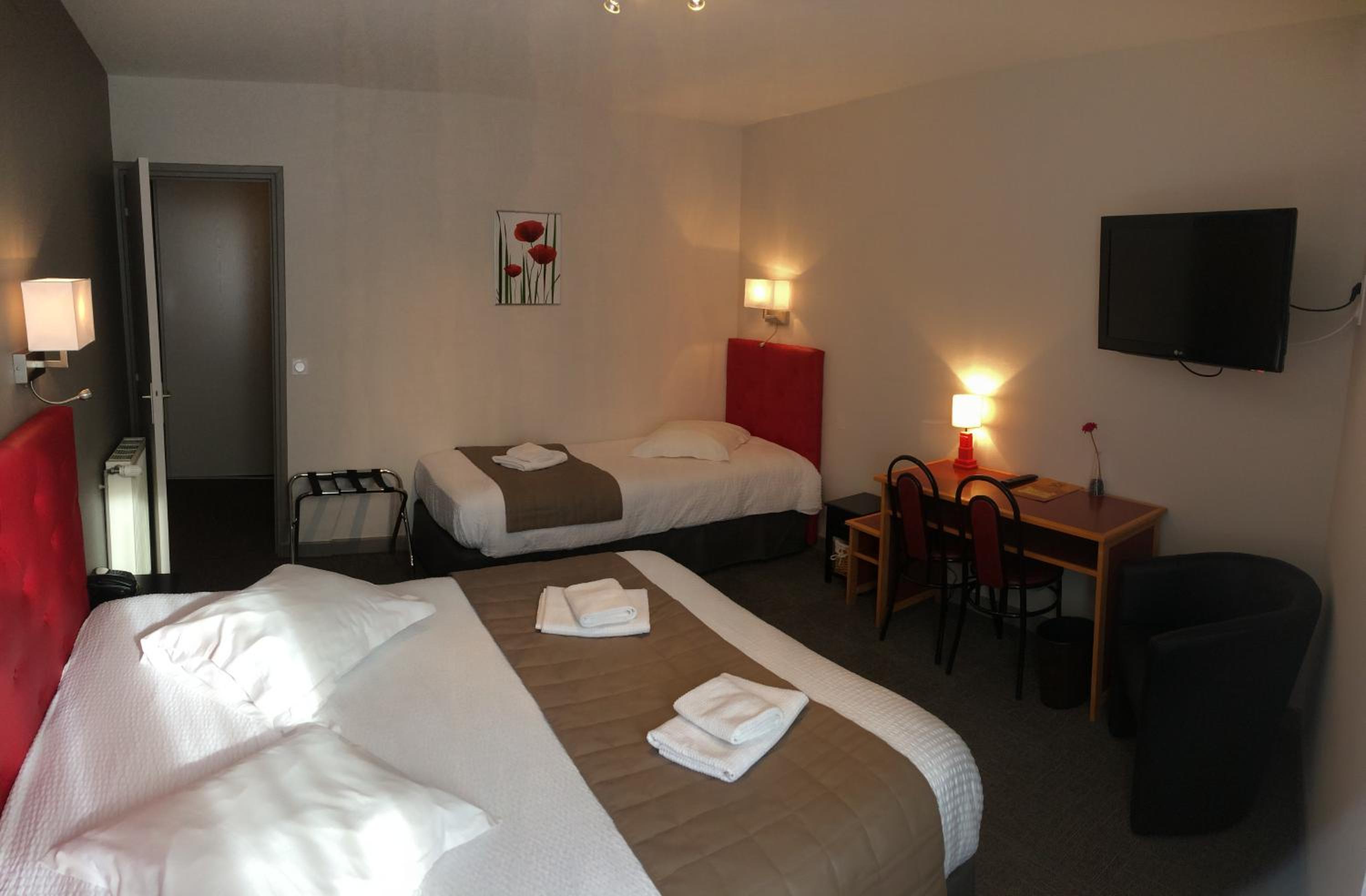 Standard Triple Room - Photo 5