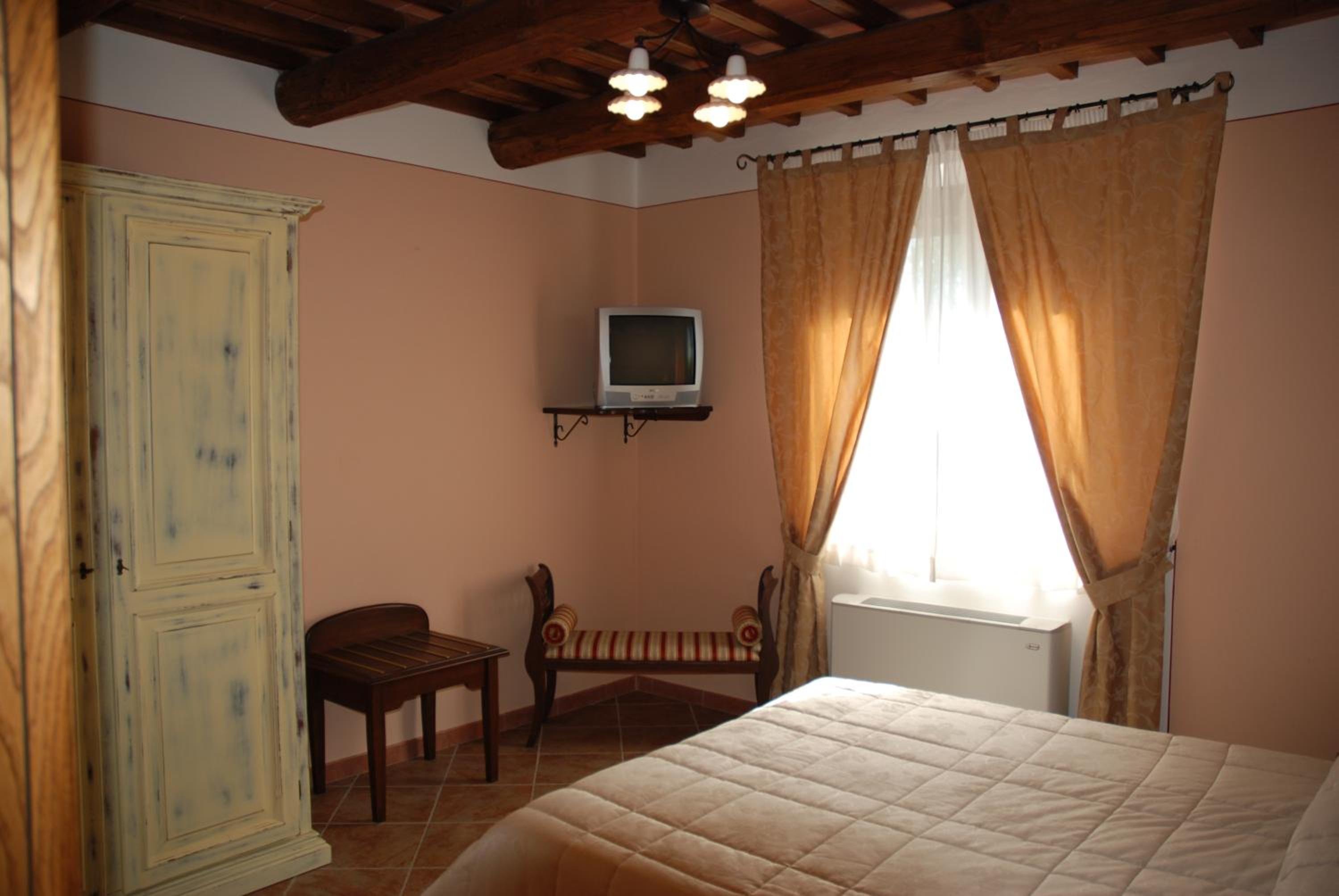 Family Room - Photo 8