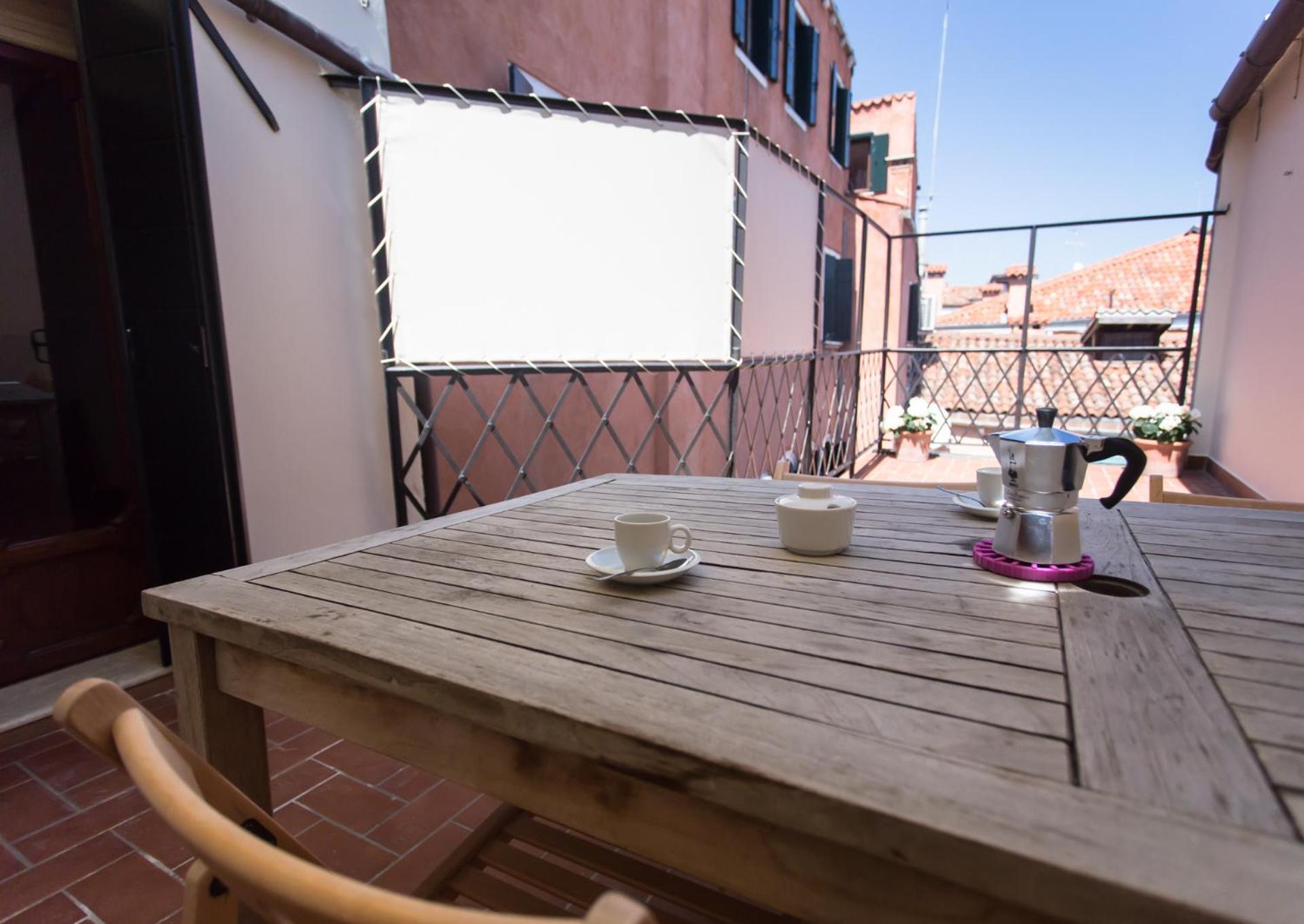 Apartment with Terrace photo 2