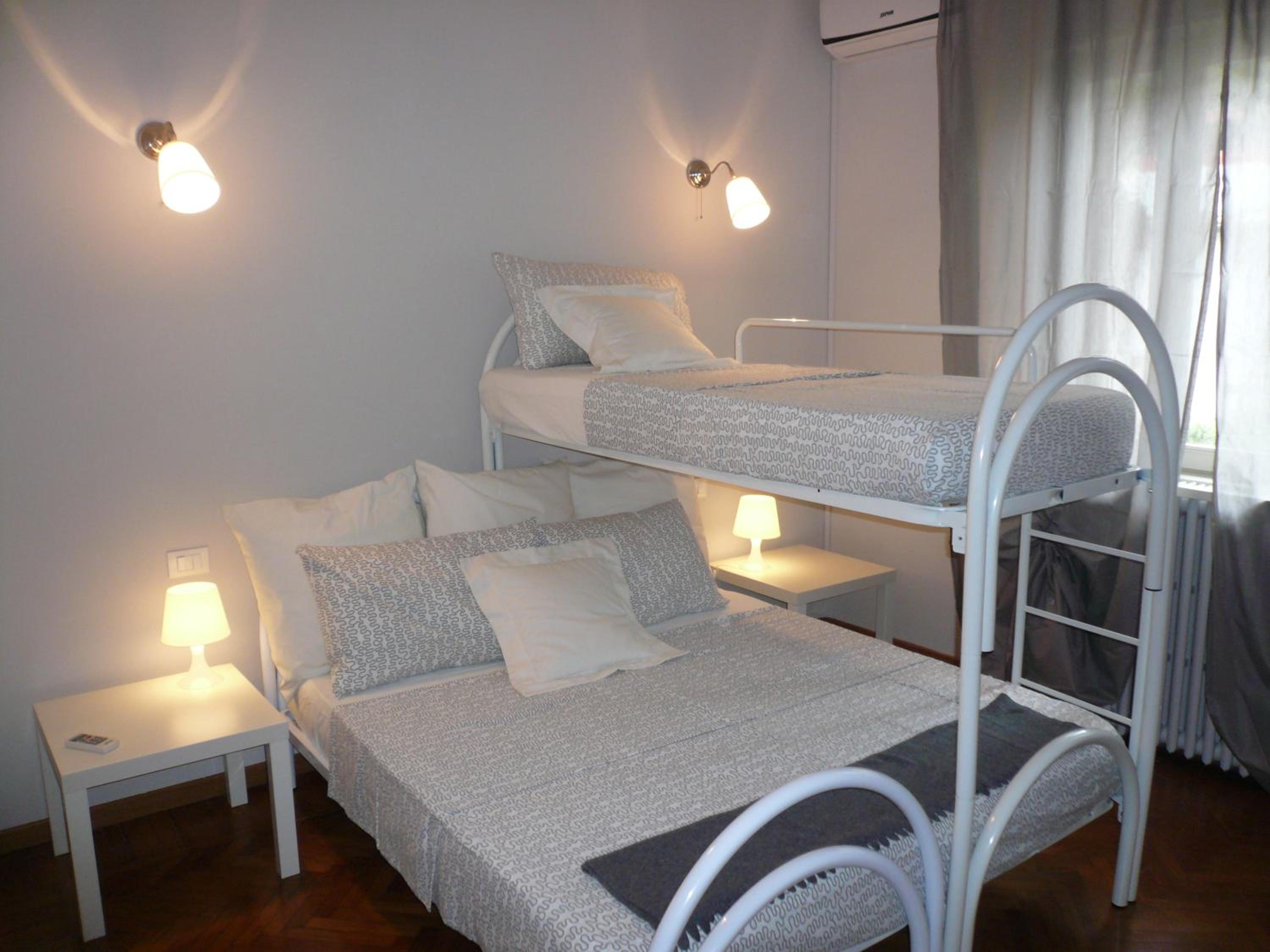 Deluxe Apartment photo 2