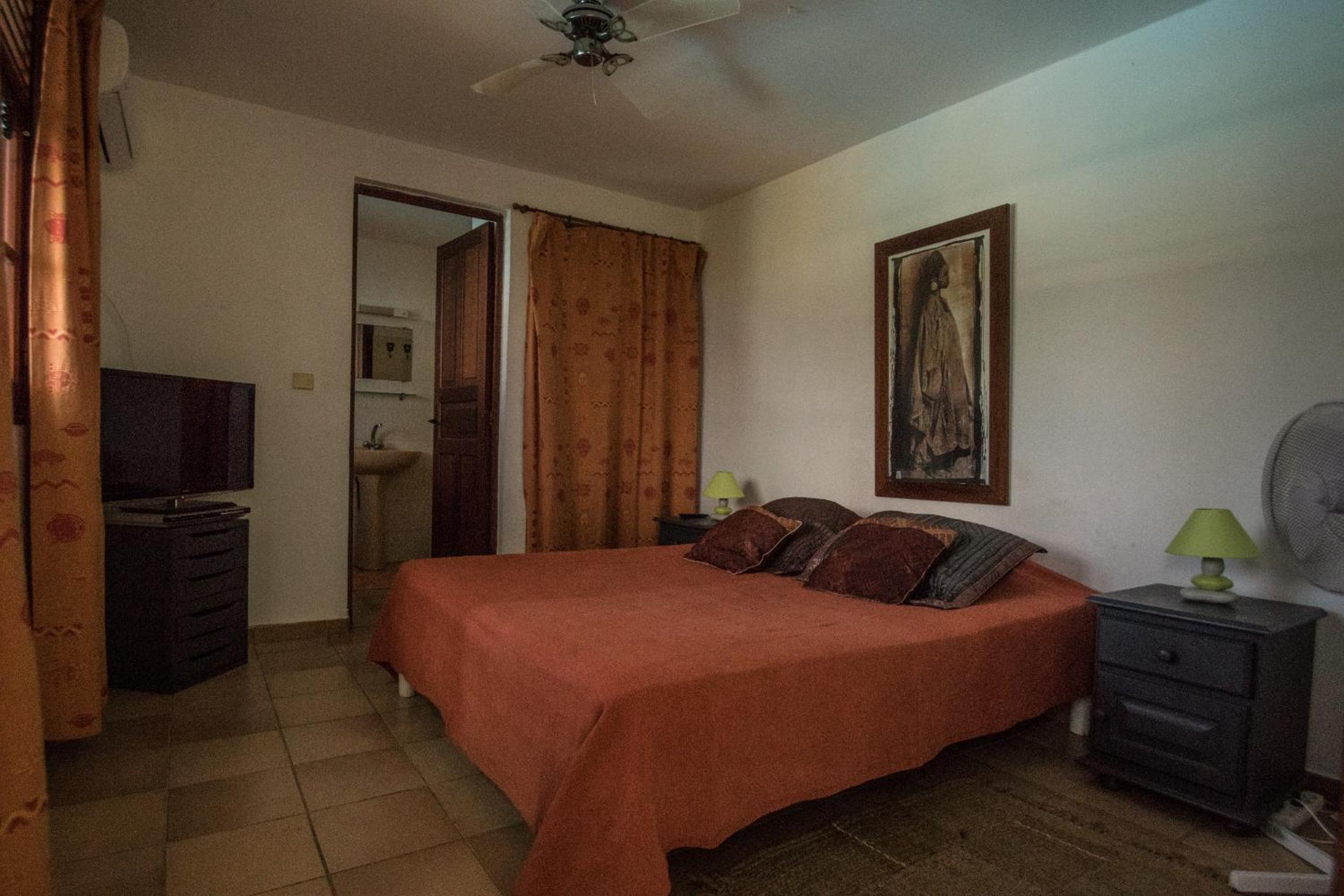 Double Room with Pool View photo 3