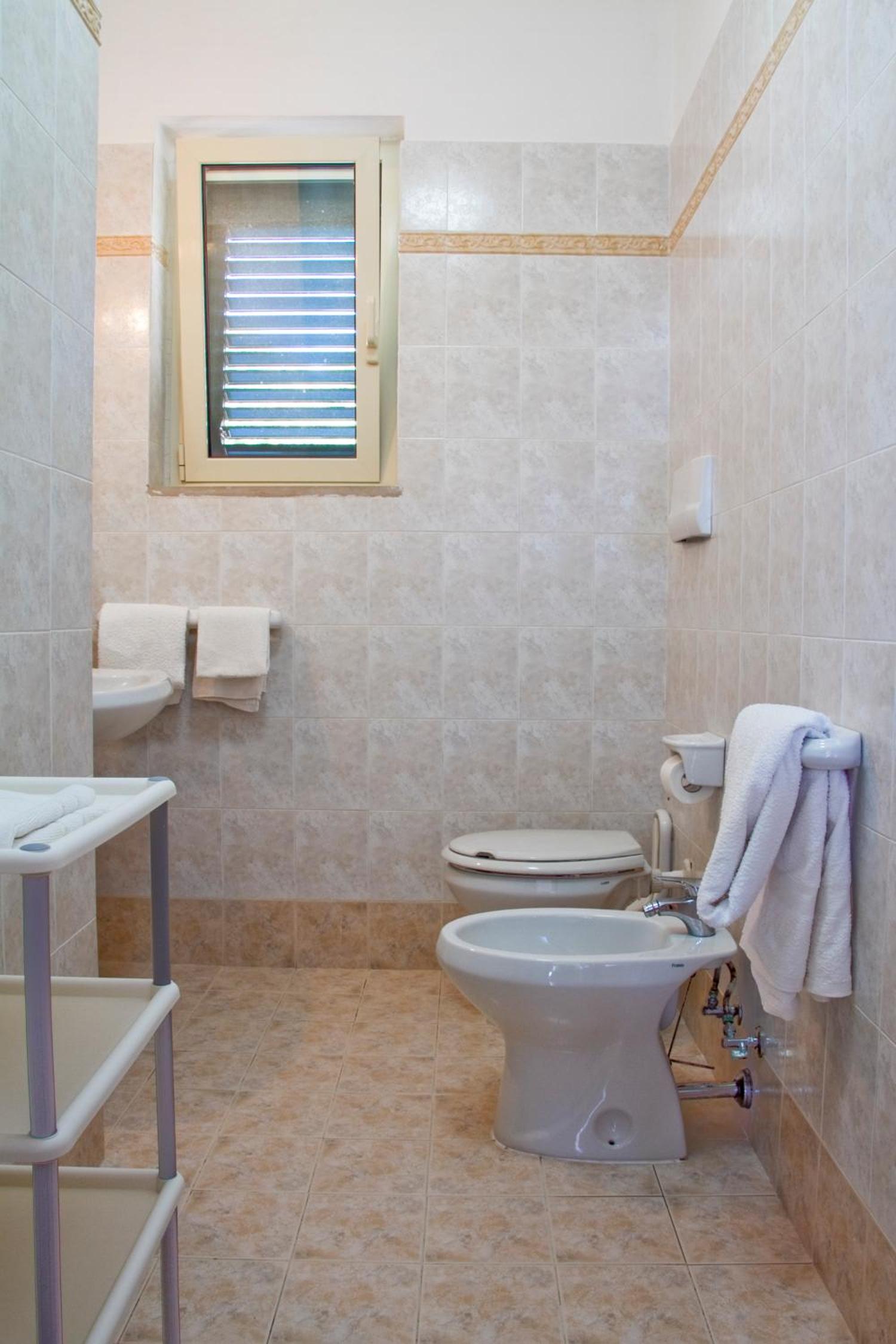 One-Bedroom Apartment with Terrace (2 Adults) photo 3