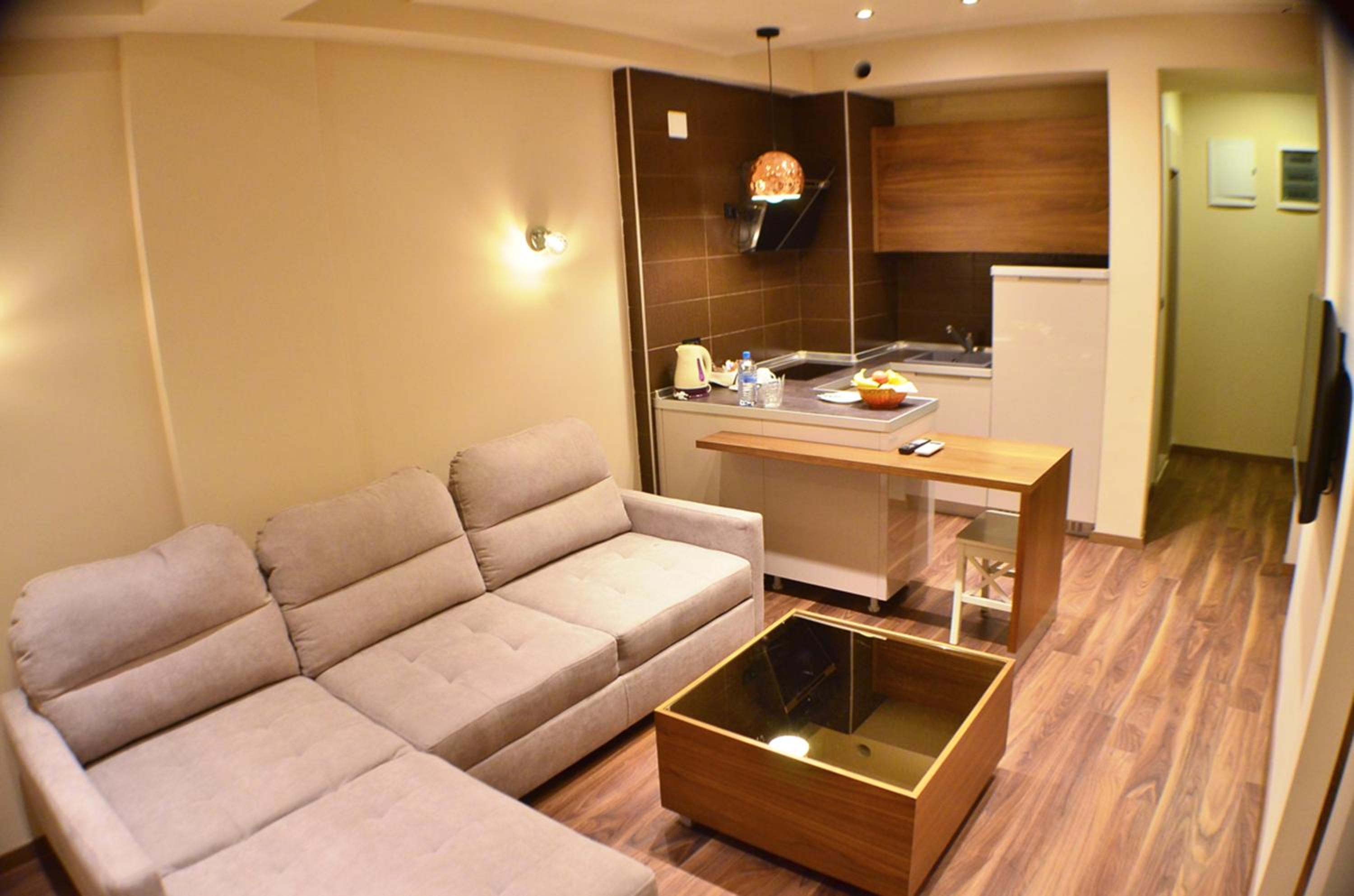 Premier One-Bedroom Apartment - Photo 13