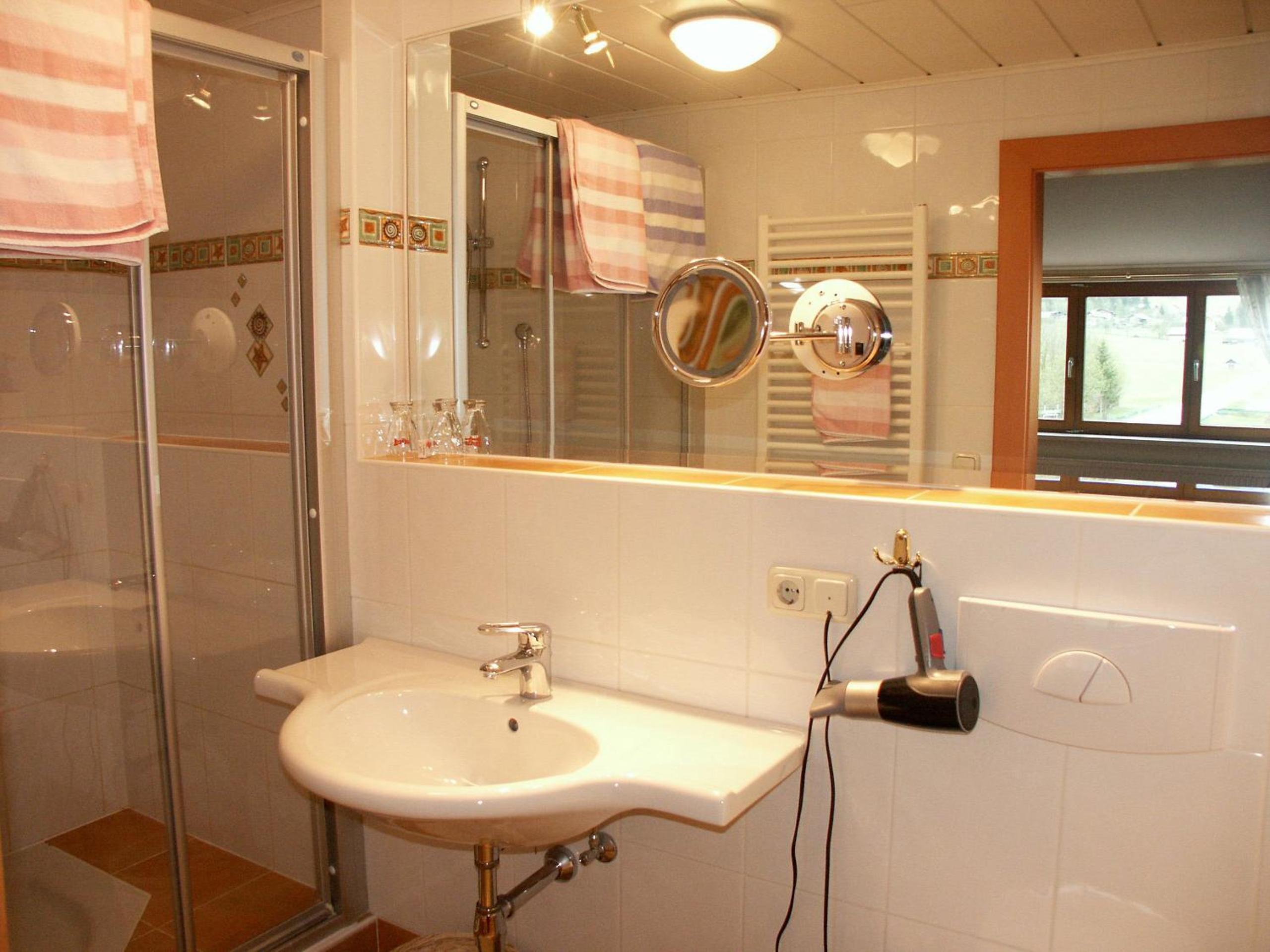 Double Room with Mountain View - Photo 6