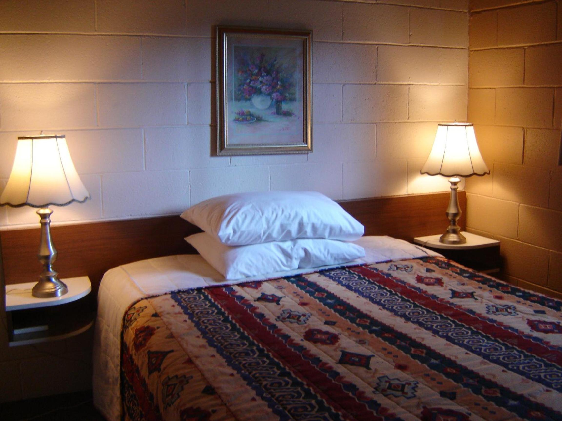One-Bedroom Suite with Two Queen Beds photo 2
