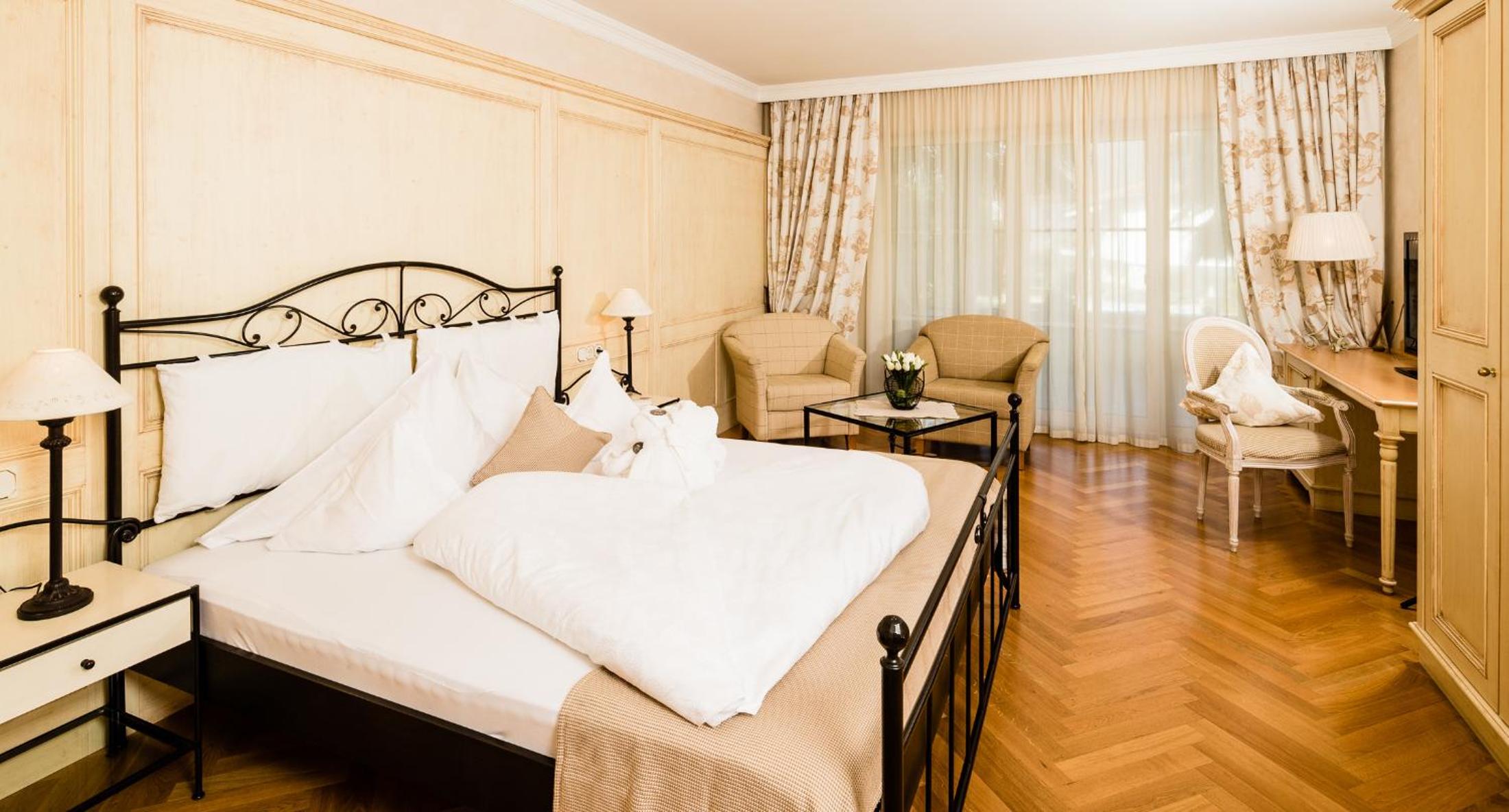 Deluxe Double Room photo 3