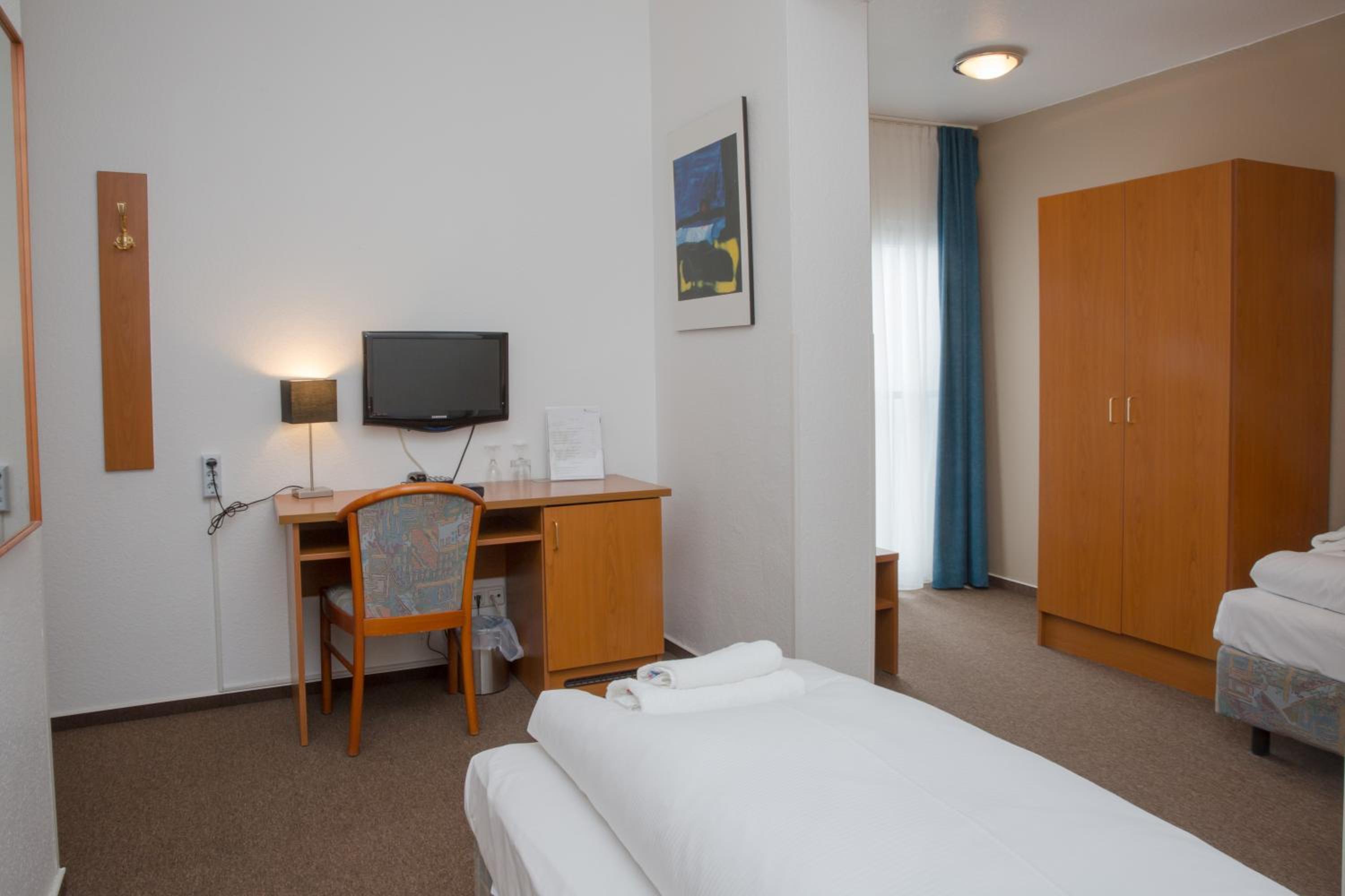 Double Room - Photo 7