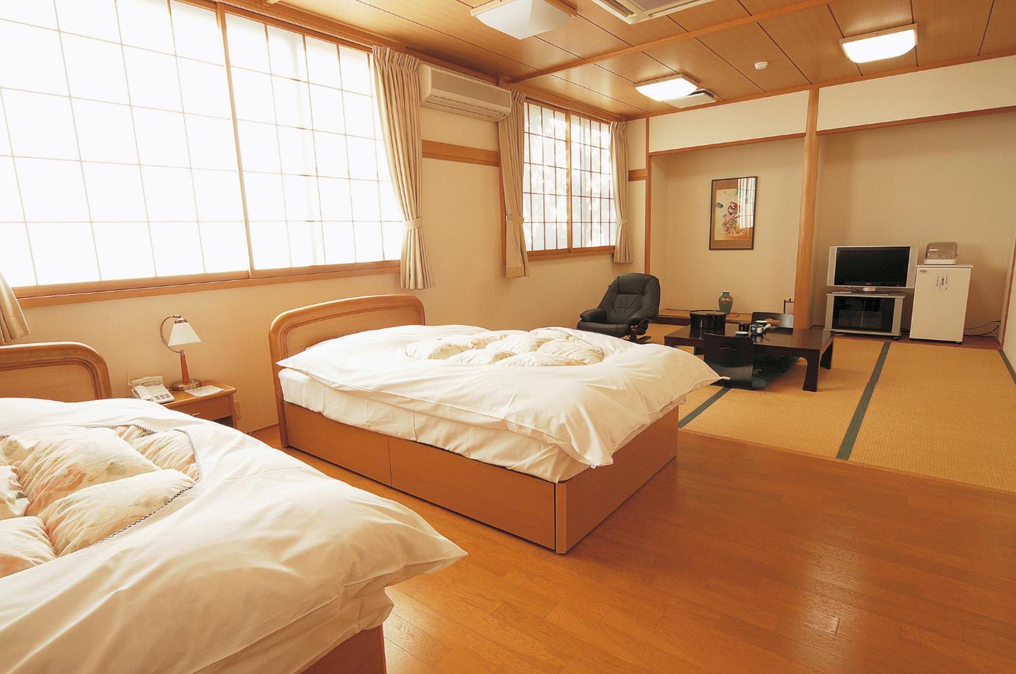 Family Room with Tatami Area and Shared Bathroom