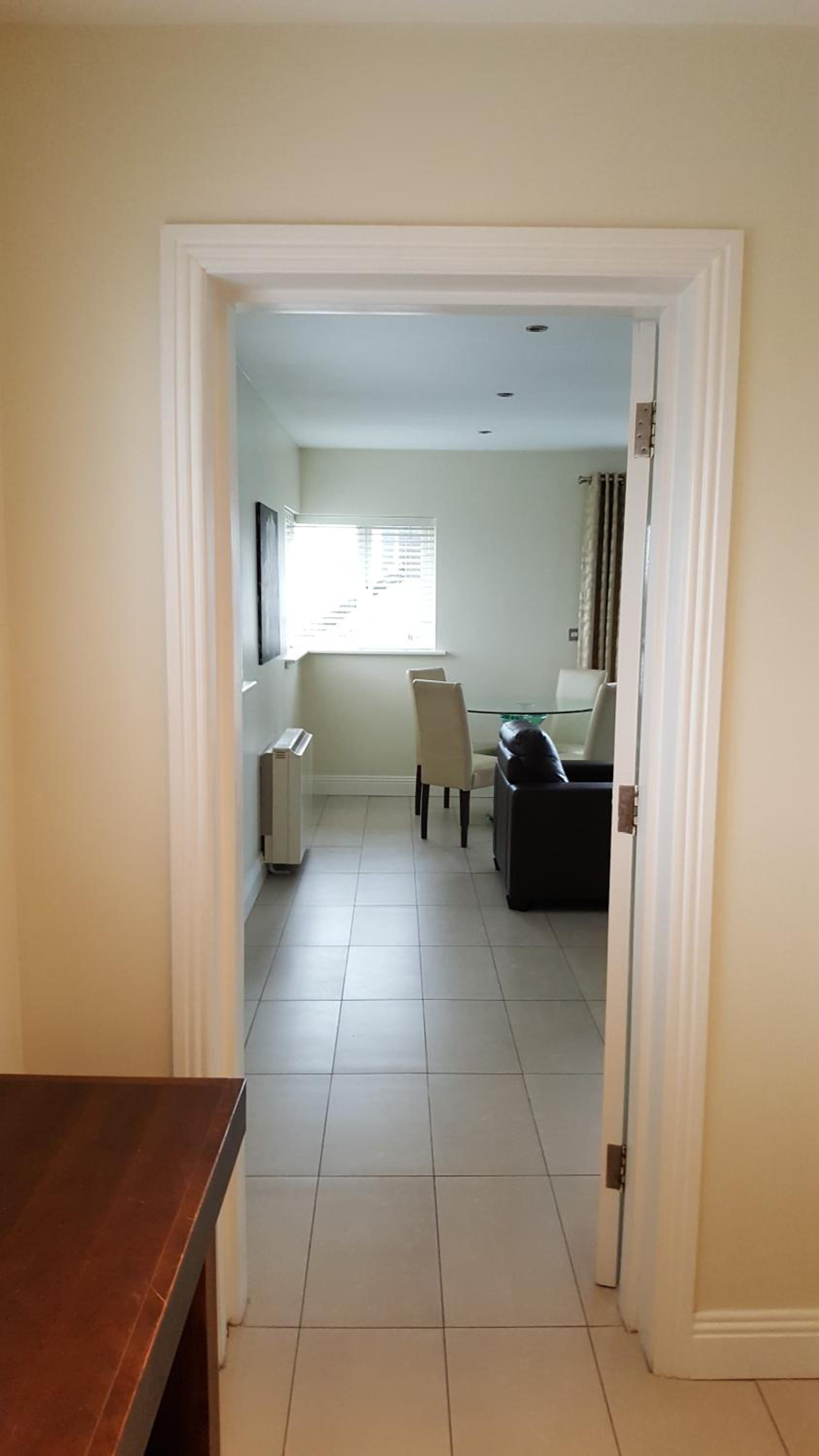 Apartment with Balcony - Photo 10