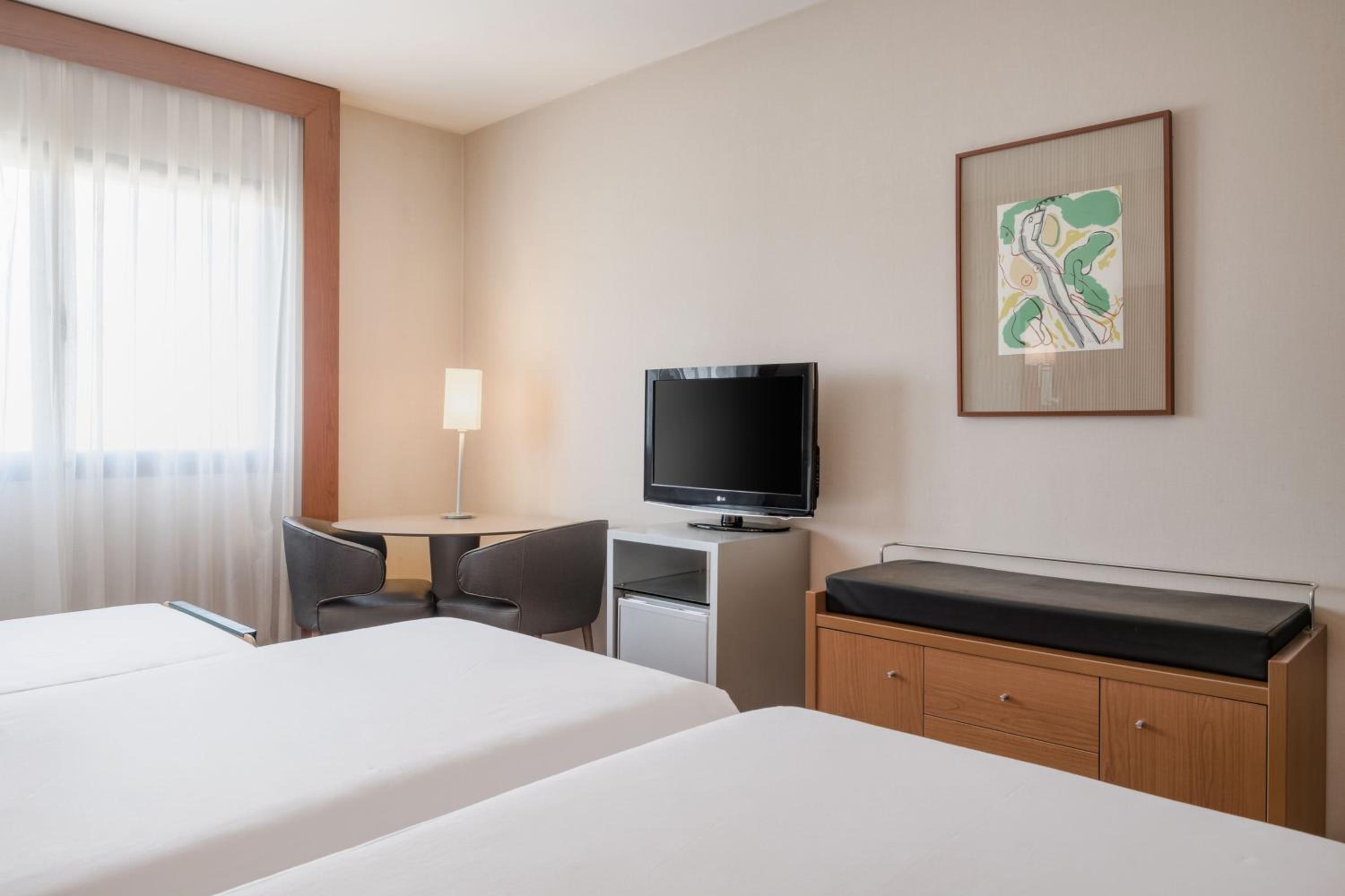 Triple Room, Guest room, 2 Twin/Single Bed(s)