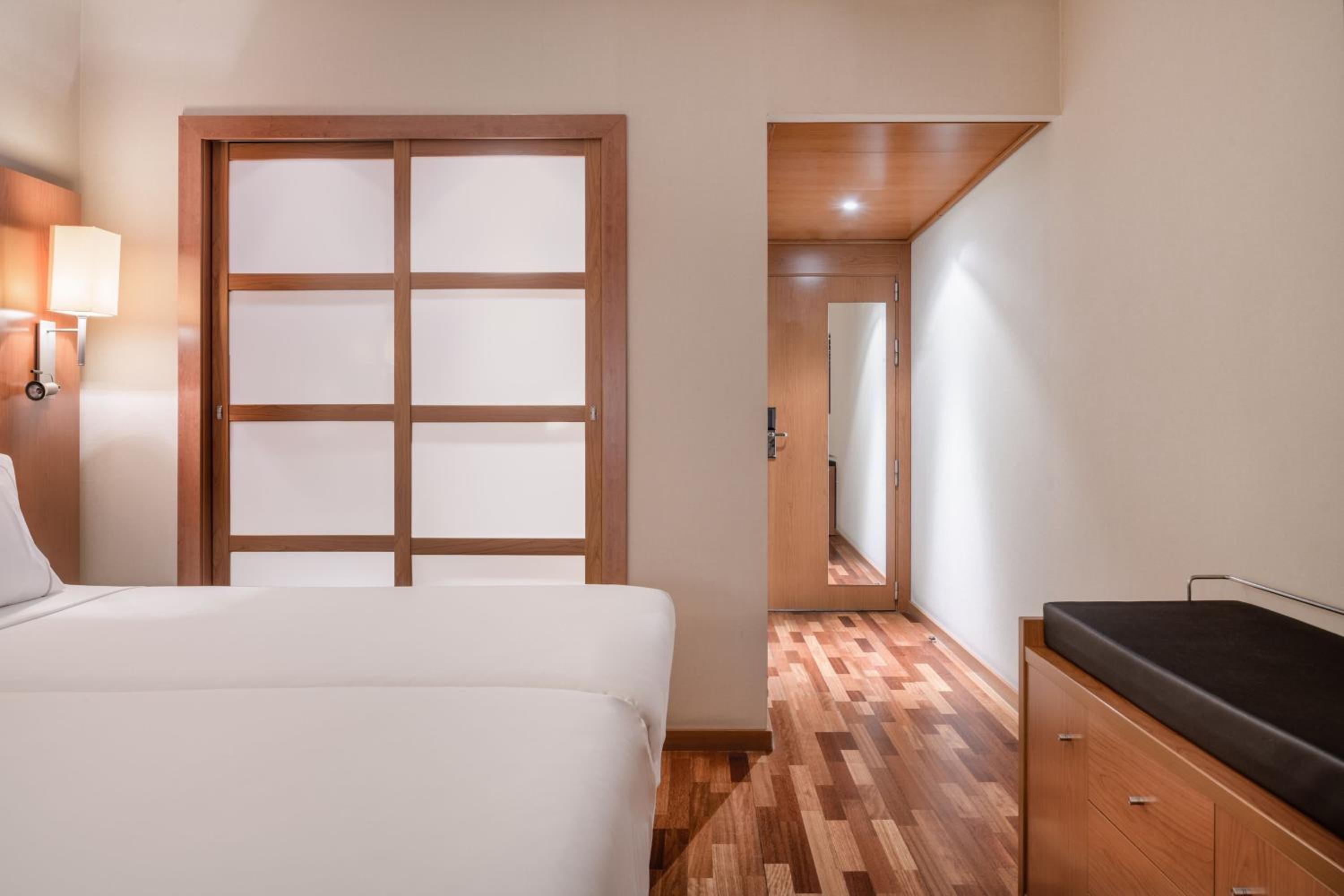 Triple Room, Guest room, 2 Twin/Single Bed(s)