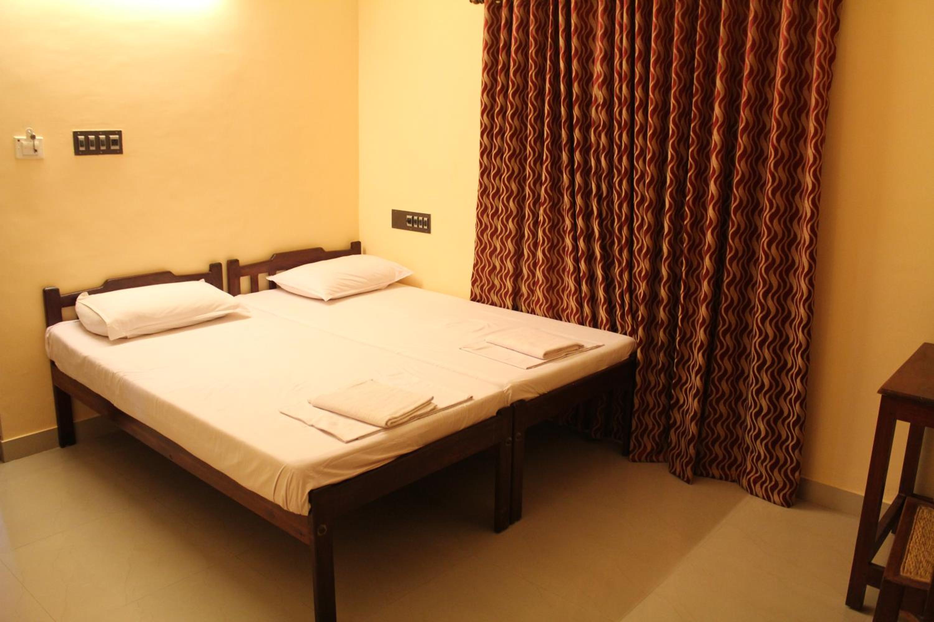 Standard Double or Twin Room photo 2