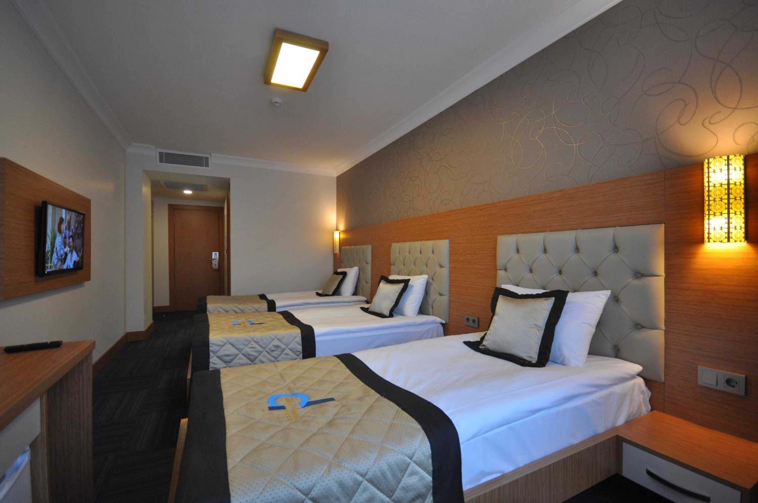 Comfort Triple Room