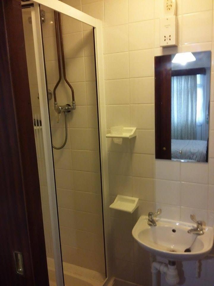 Standard Twin Room photo 2