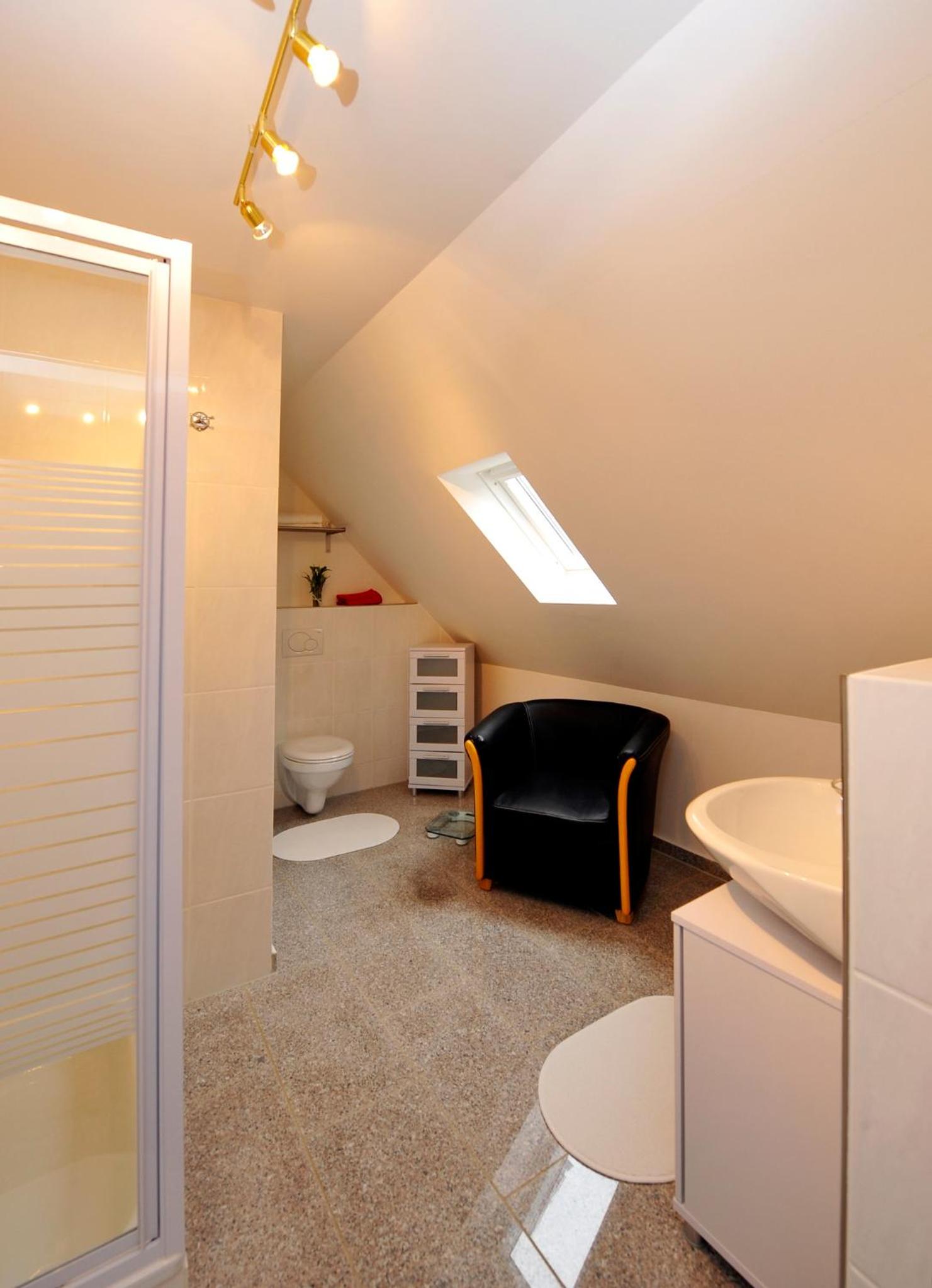 Single Room photo 3