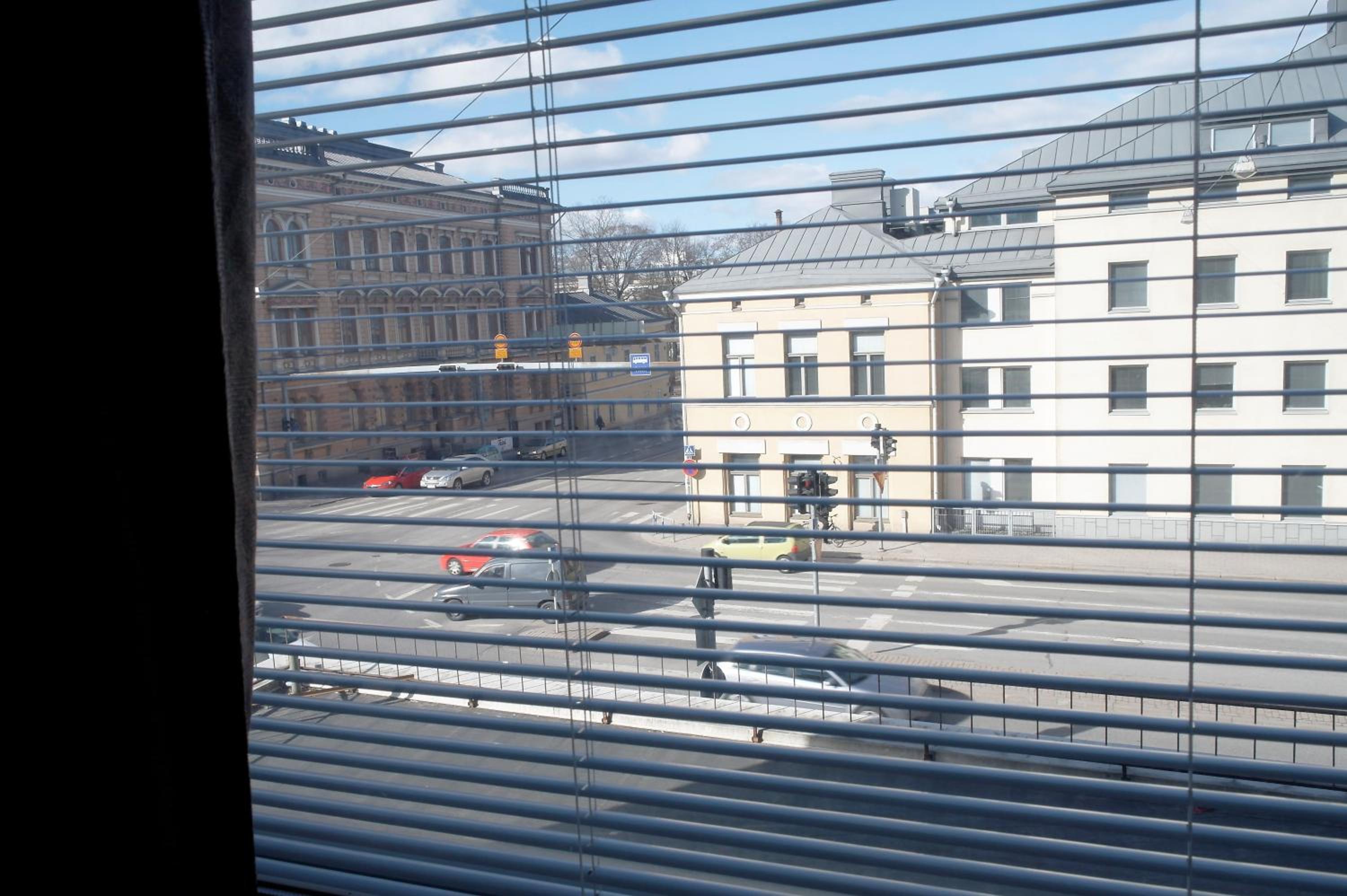 Four-Bedroom Apartment with Balcony  - Photo 56
