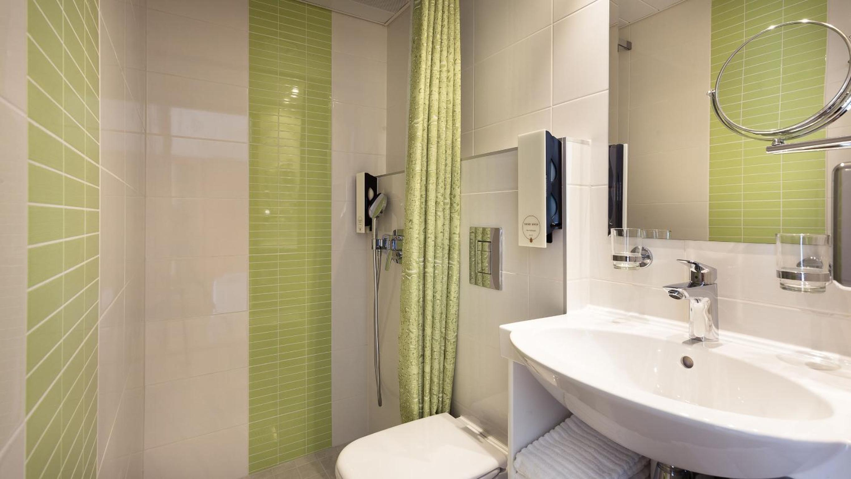 Premium Double or Twin Room, Balcony - Photo 4