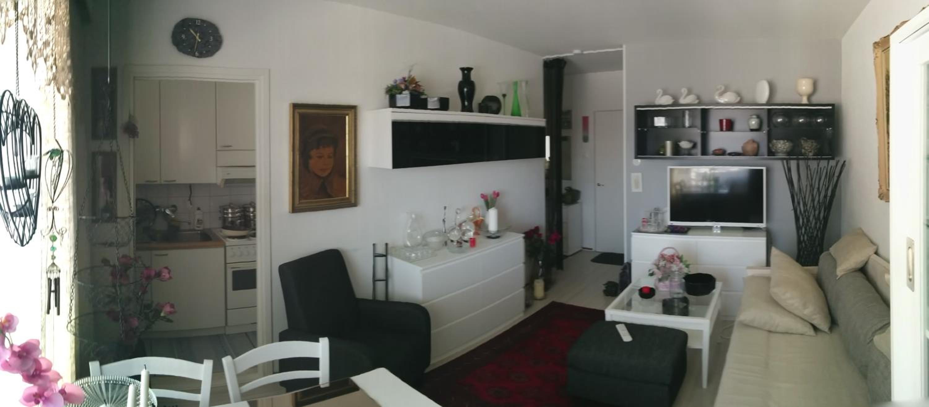 One-Bedroom Apartment - Photo 1