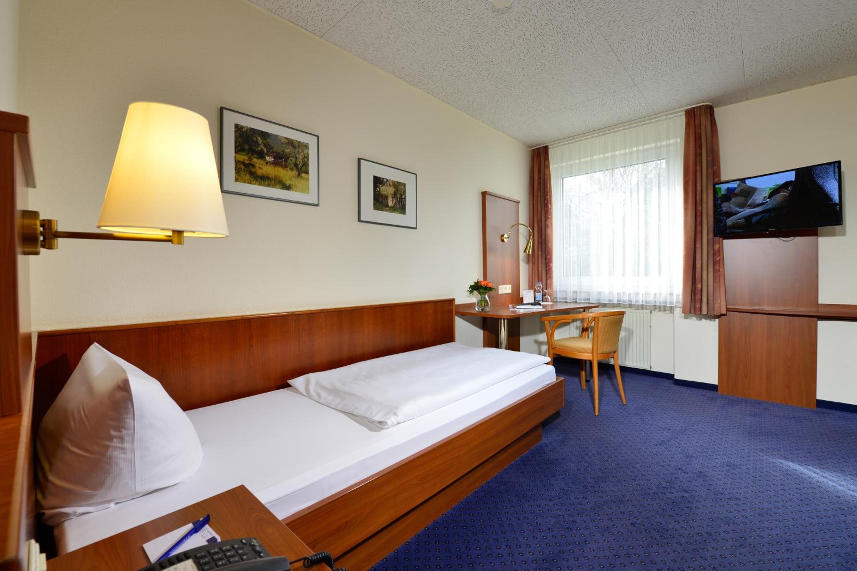 Single Room photo 2