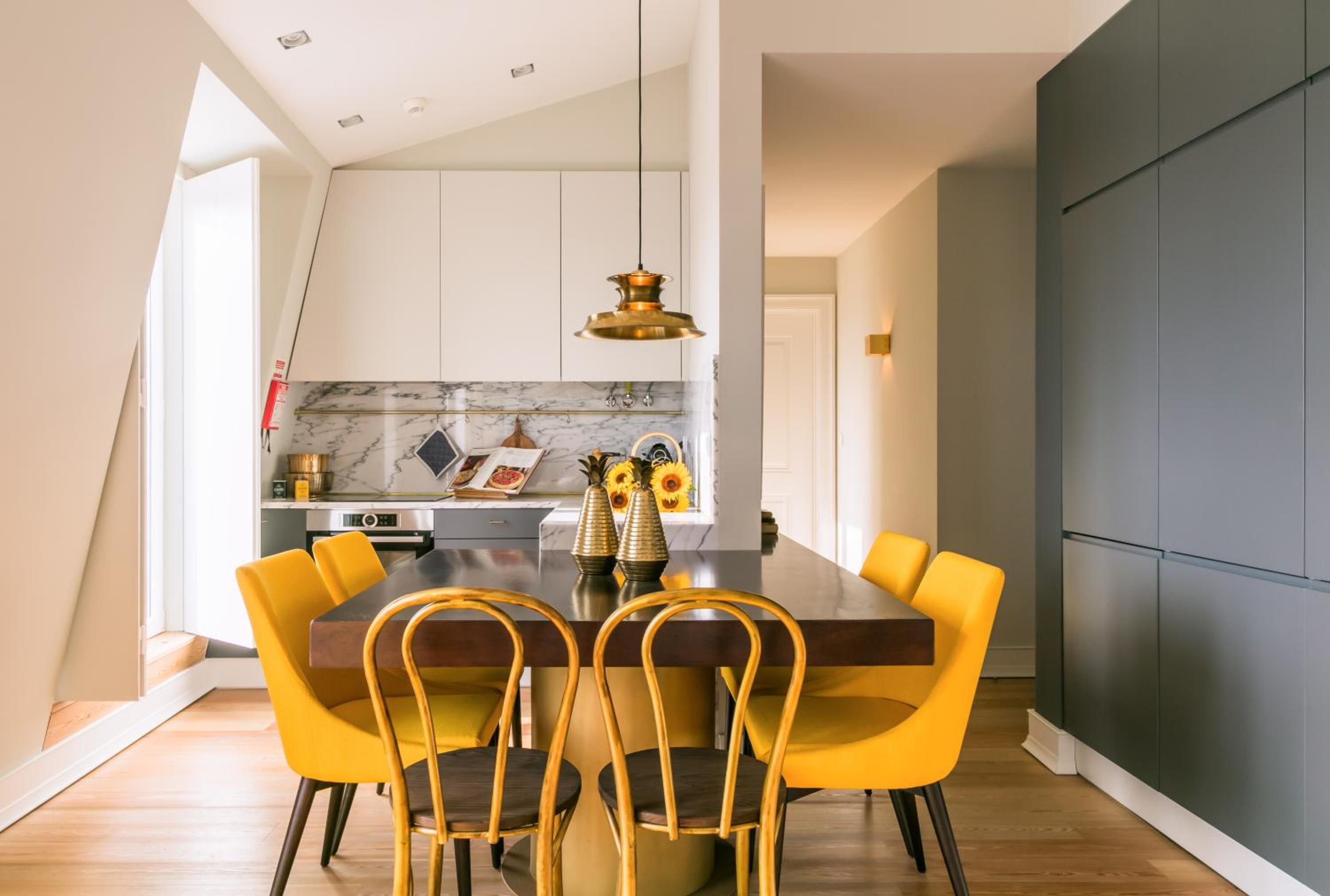 Three-Bedroom Apartment with Terrace and River View photo 3