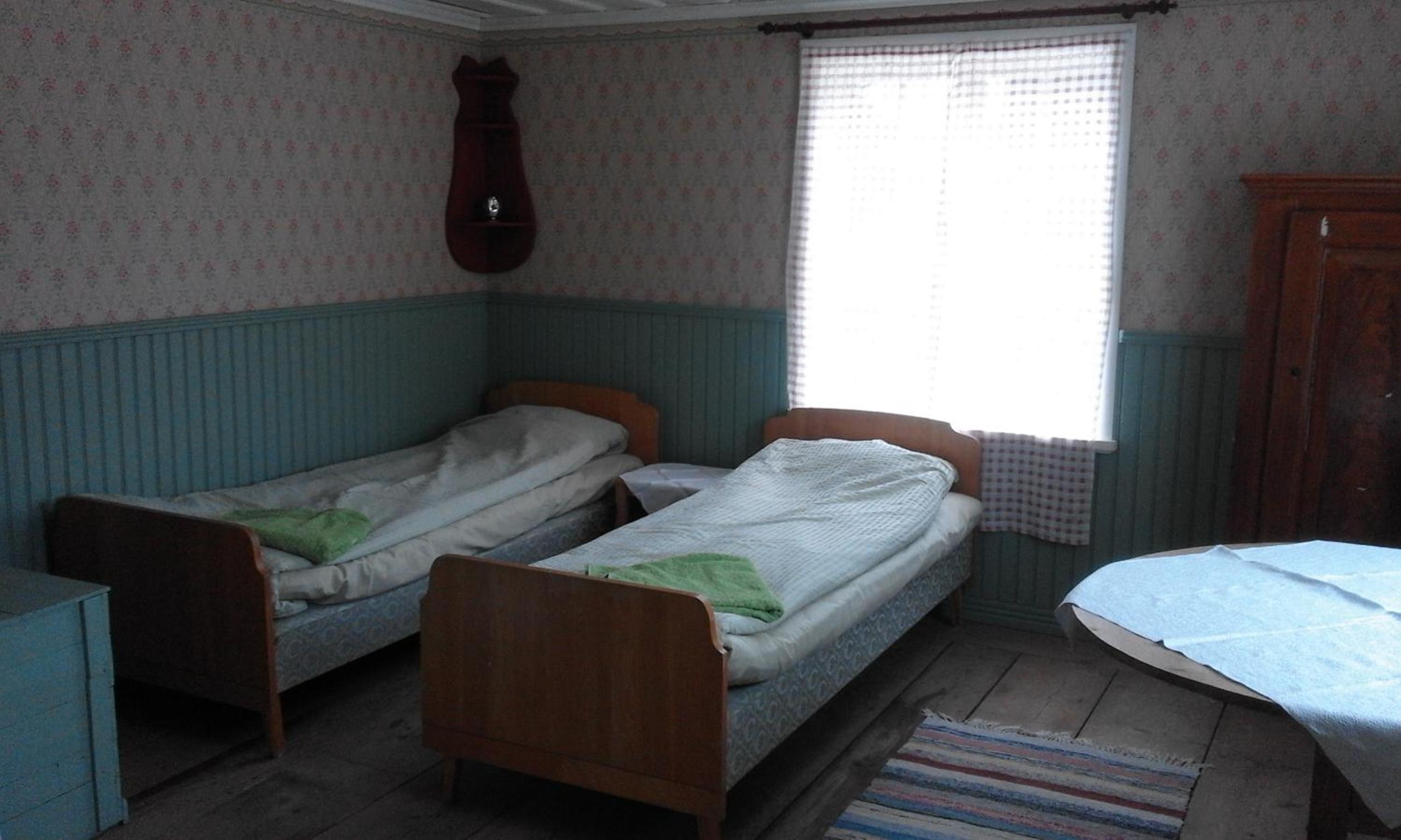 Cottage without Private Bathroom photo 1