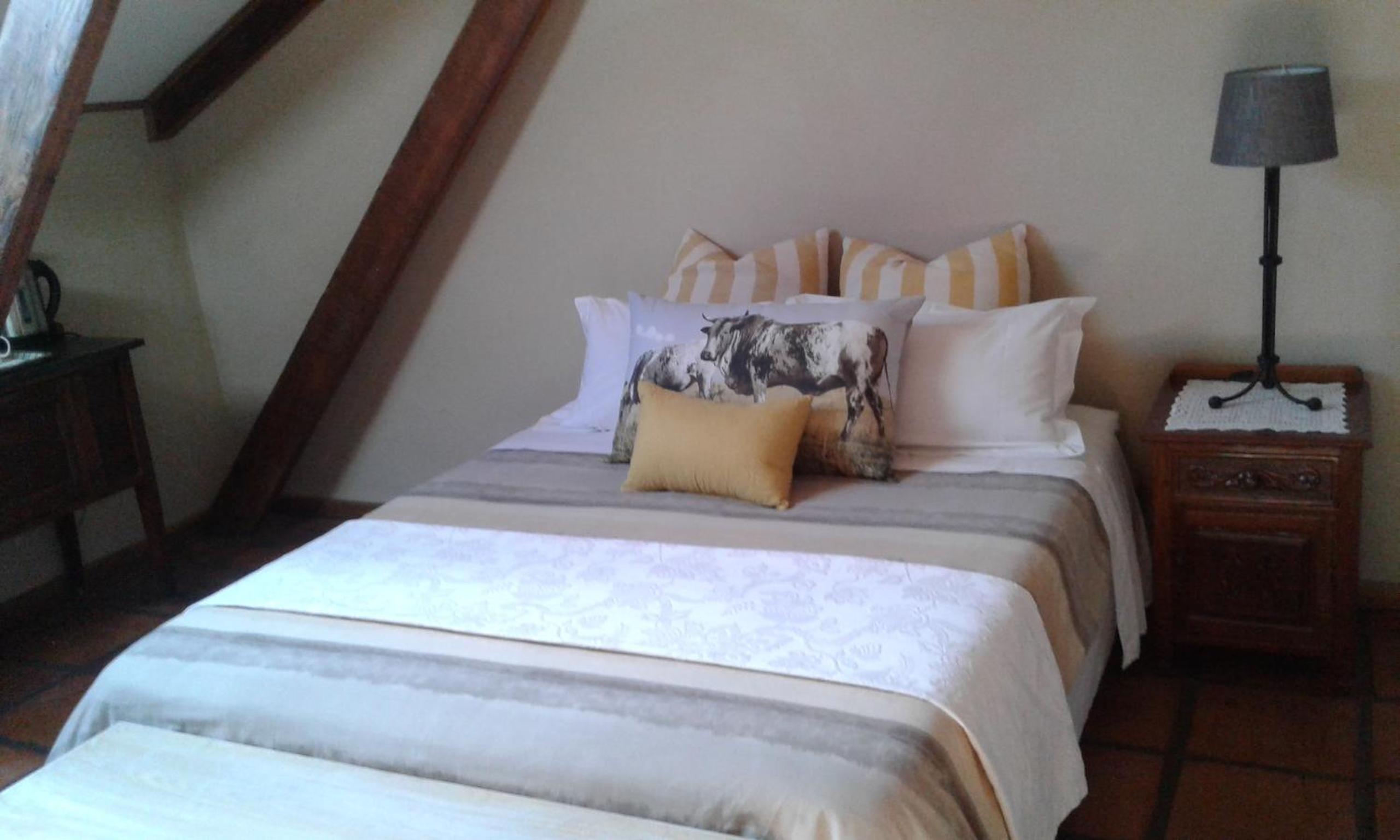 Deluxe Queen Room with Mountain View - Photo 2