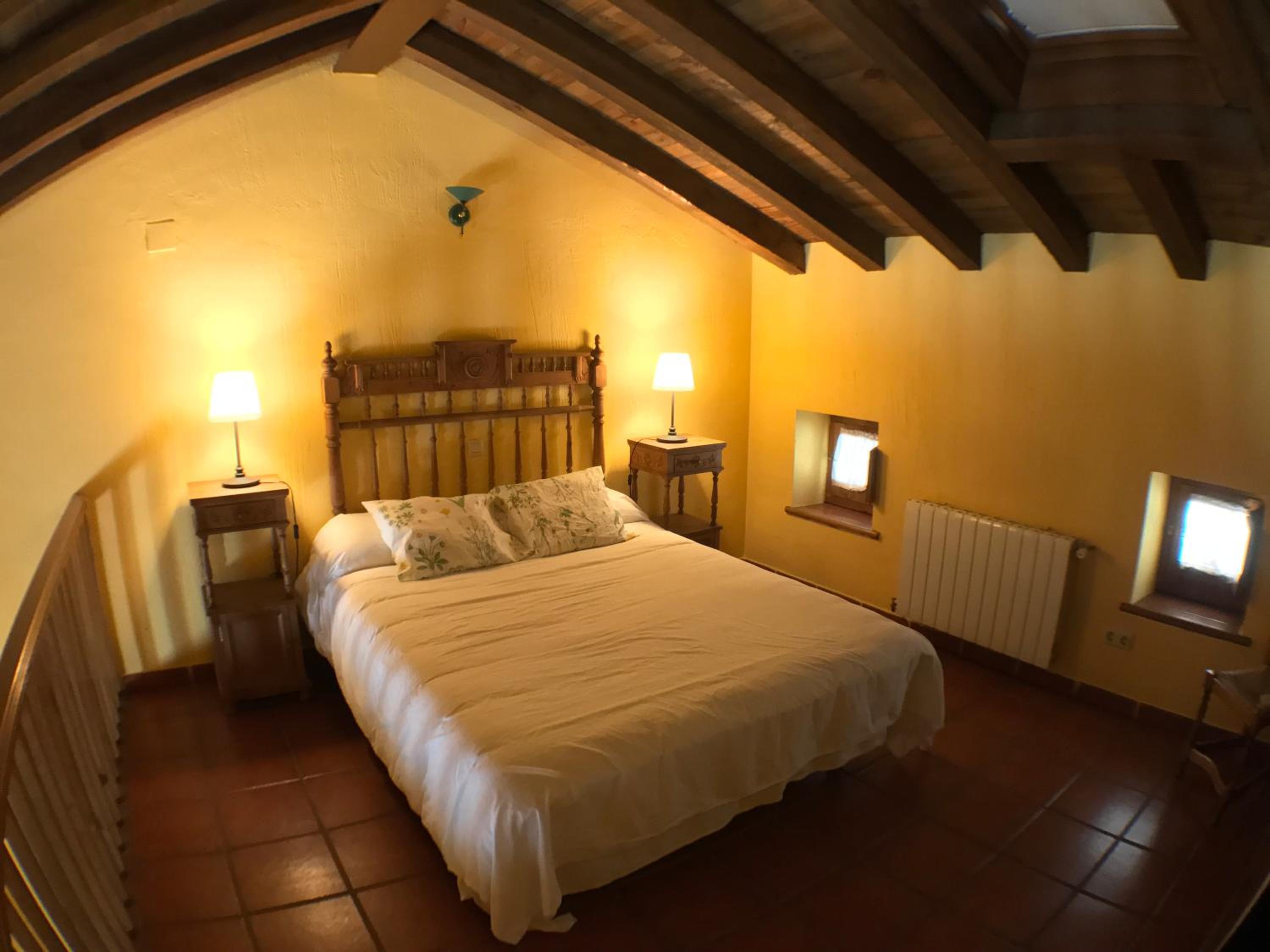 Casa de una habitación con patio.