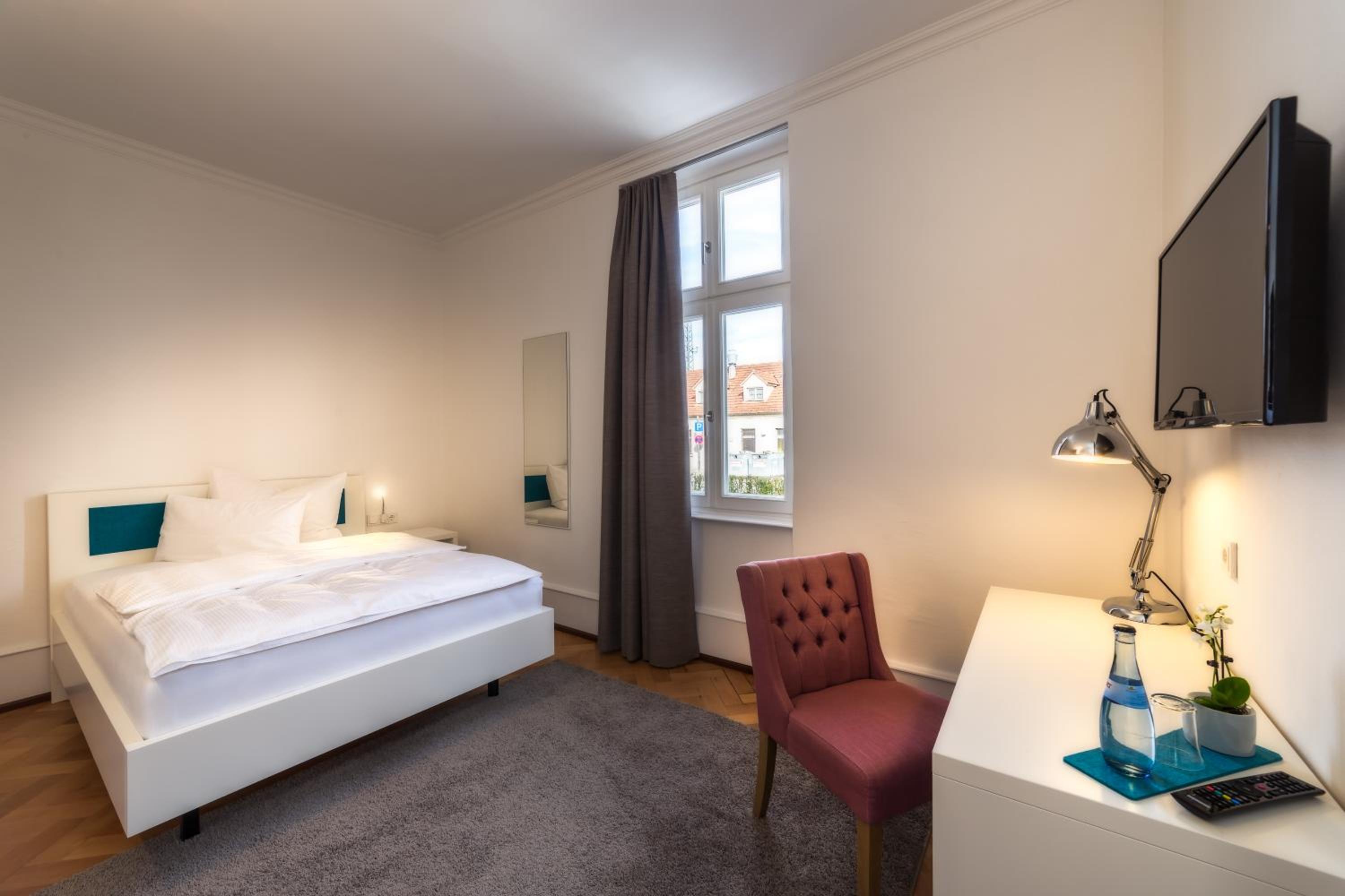 Single Room photo 2