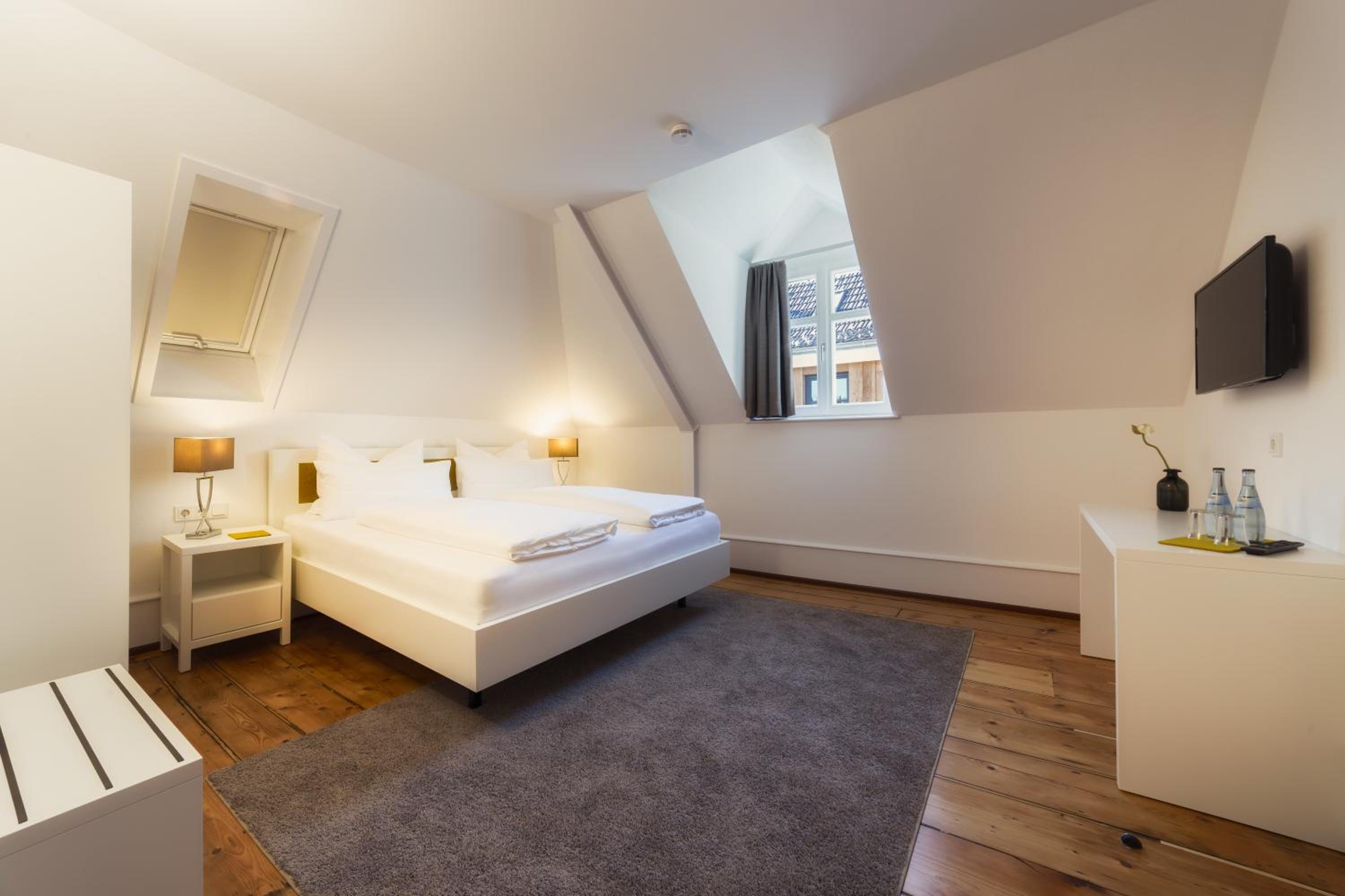 Deluxe Double Room - Photo 4