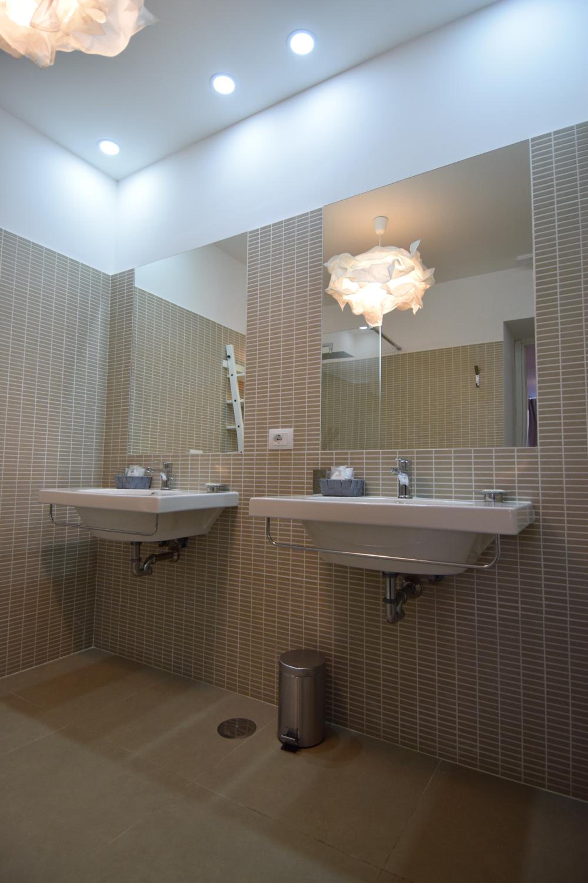 Luxury Quadruple Room - Photo 5