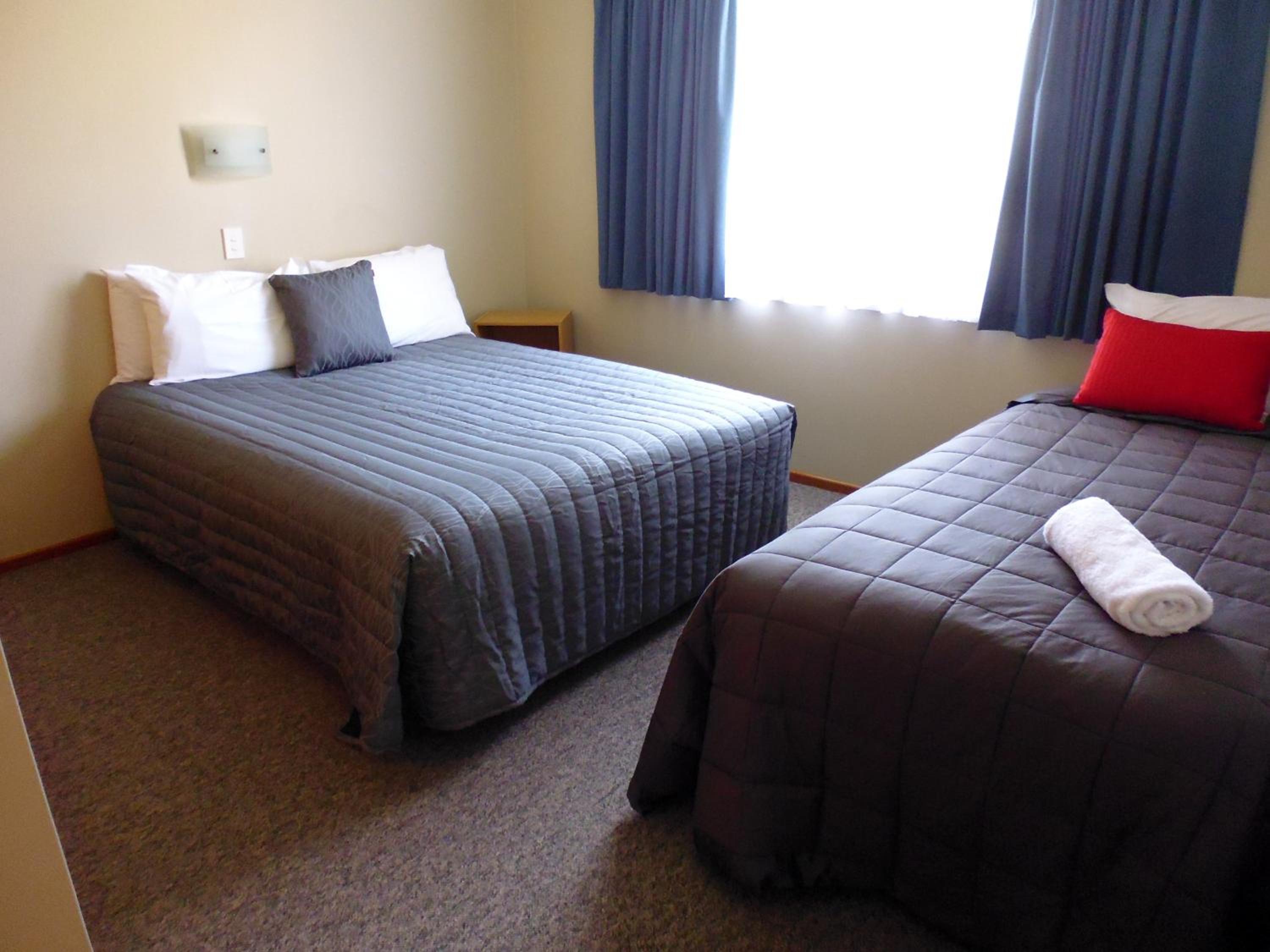 Two-Bedroom Apartment - Photo 2