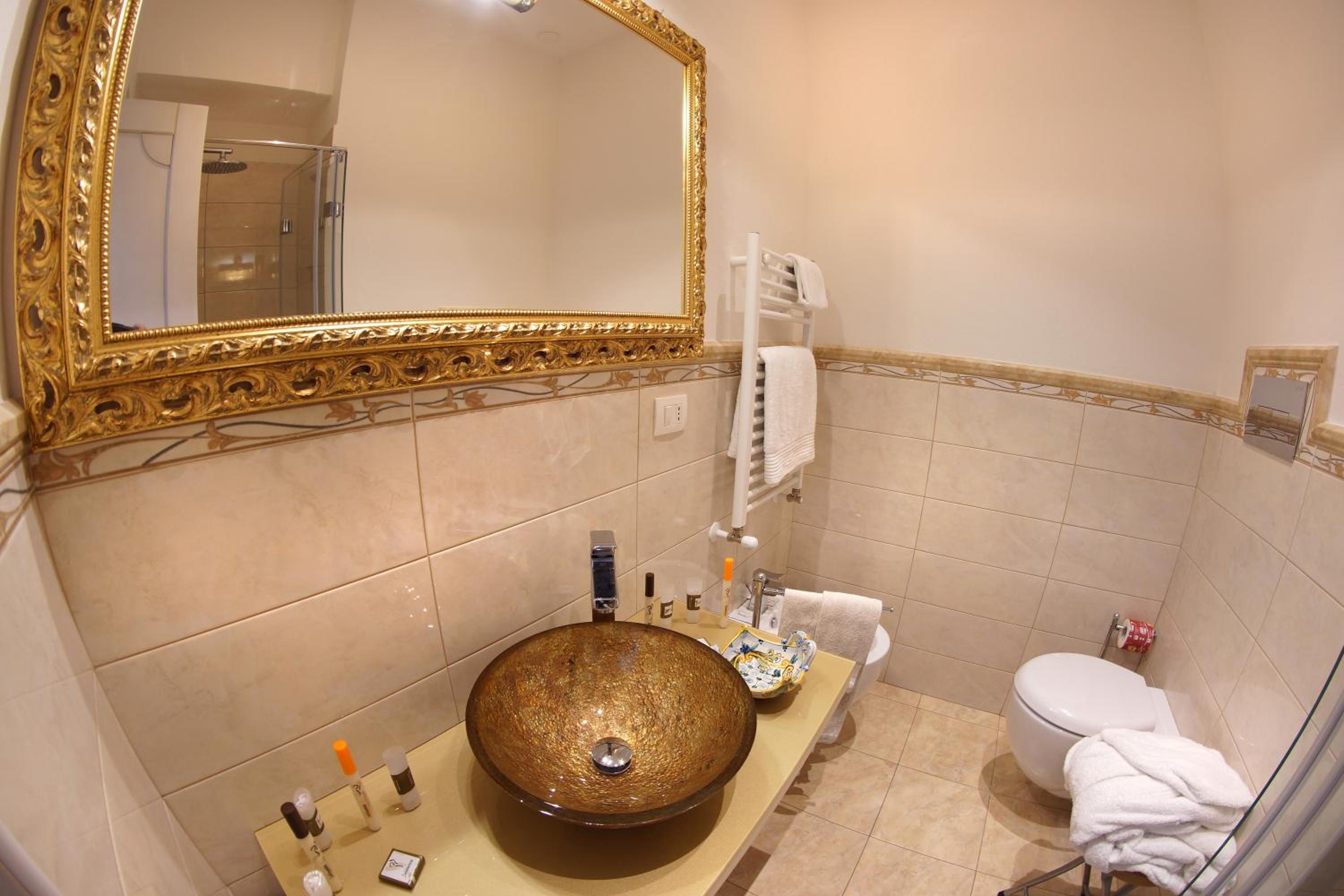 Double Room with Balcony photo 3