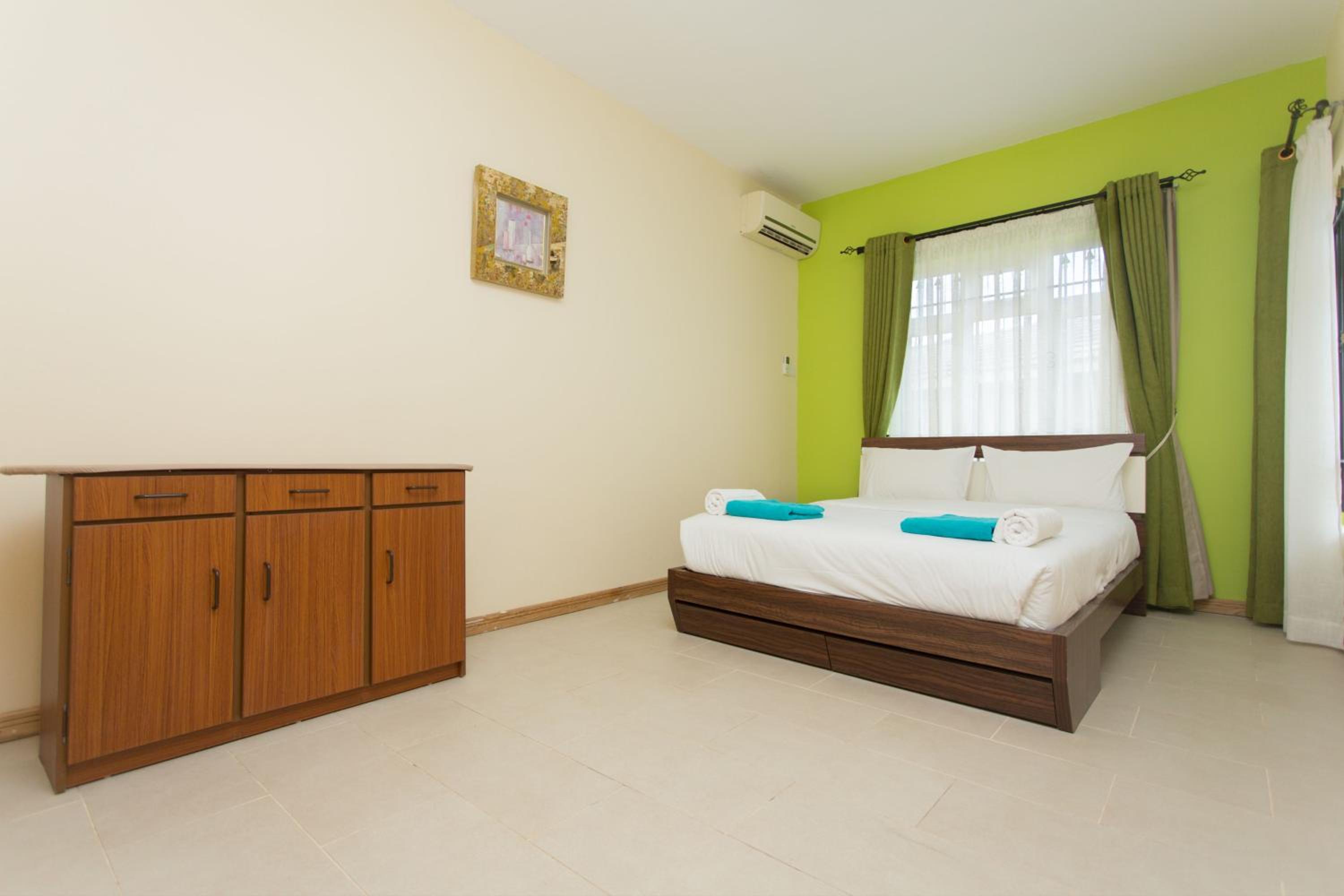 Three-Bedroom Apartment - Photo 1