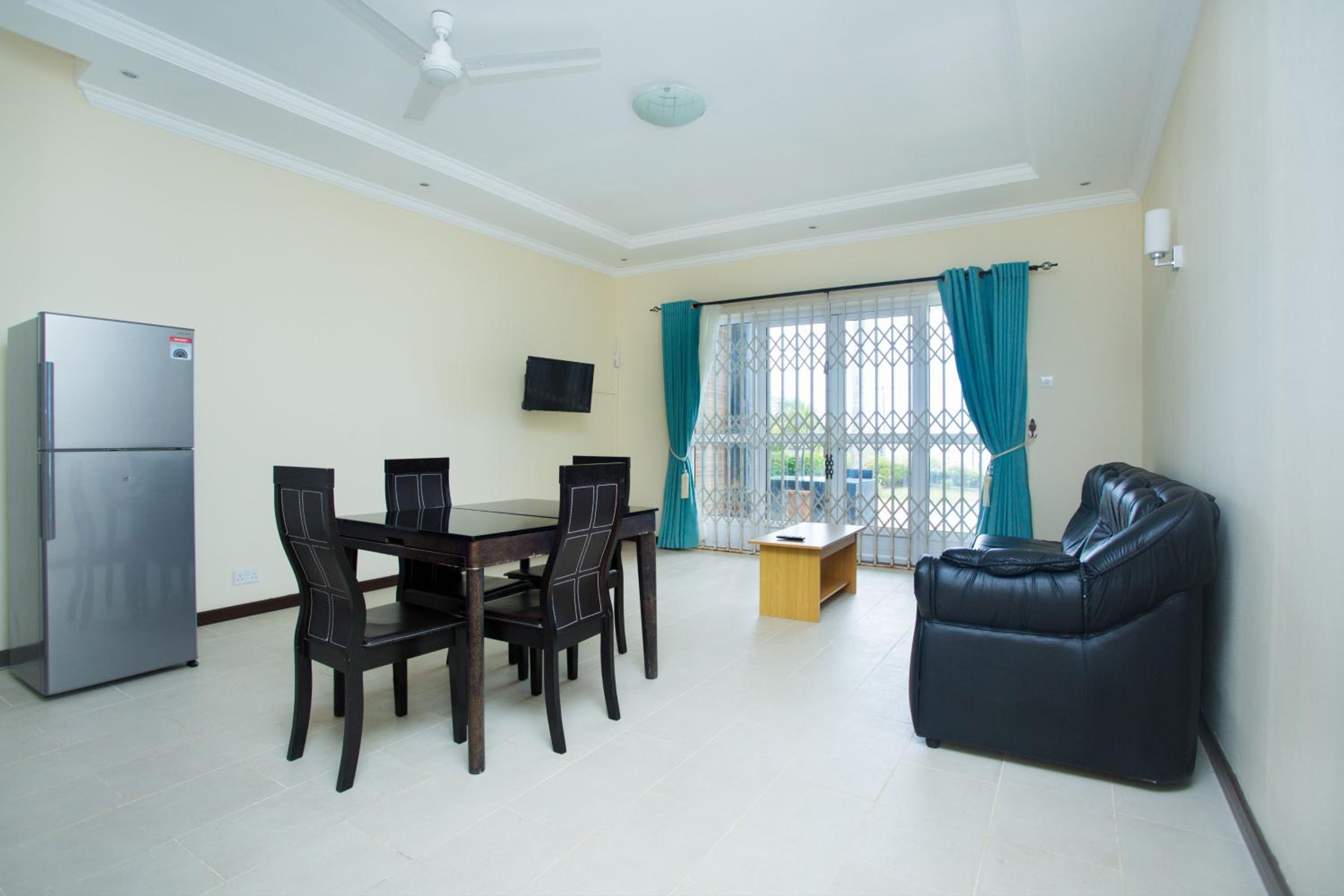 Two-Bedroom Apartment - Photo 9