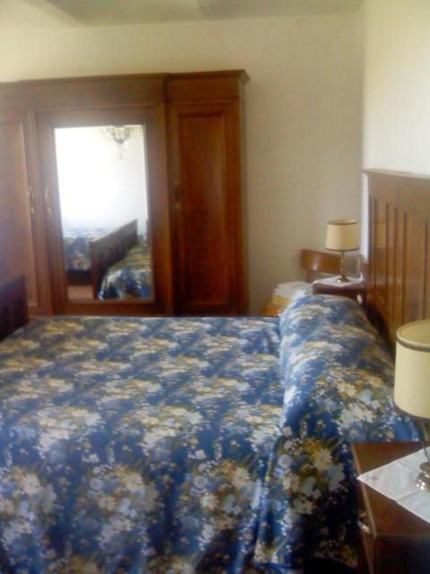 Triple Room with Shared Bathroom photo 1