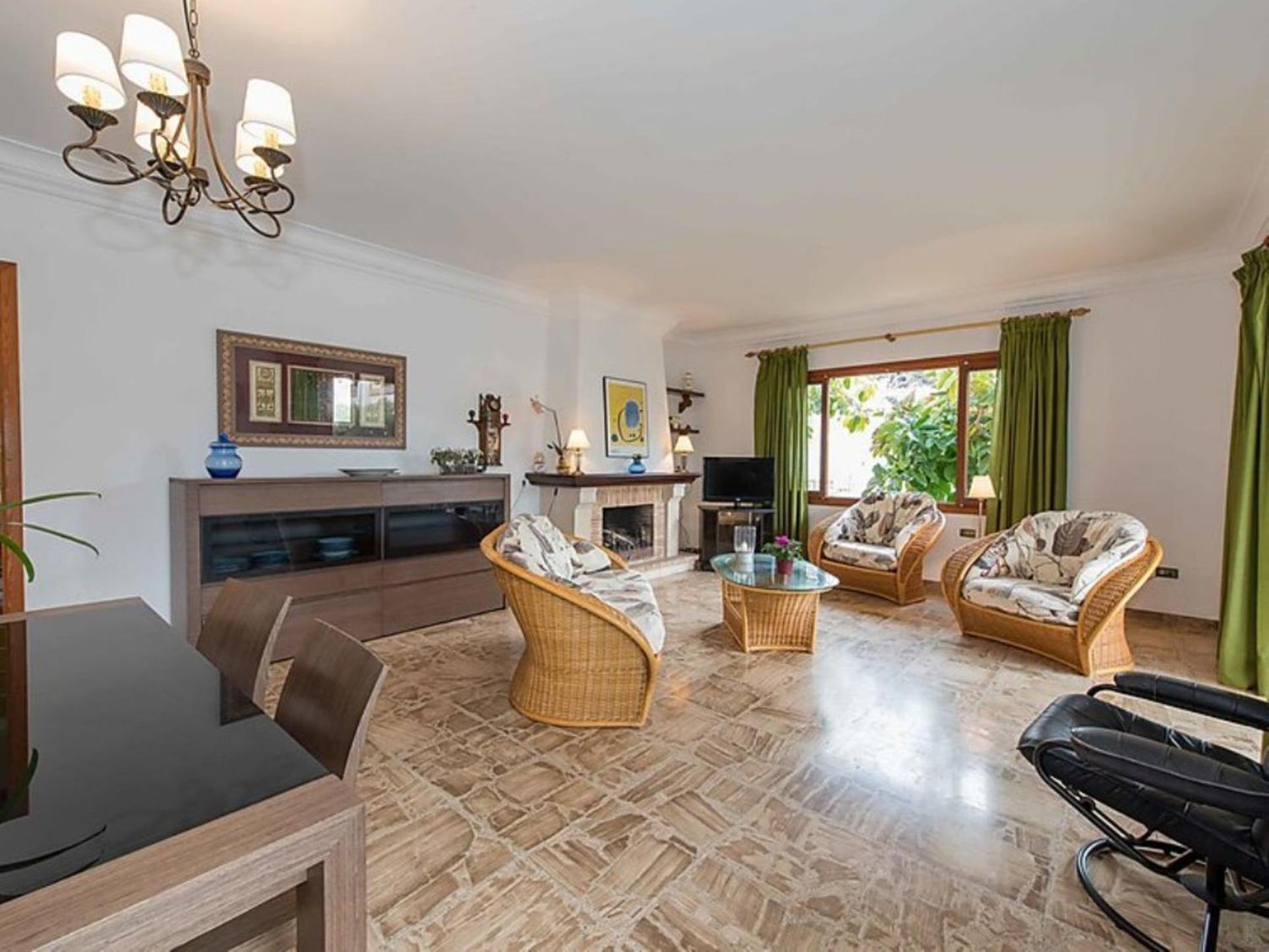 Casa de cuatro habitaciones