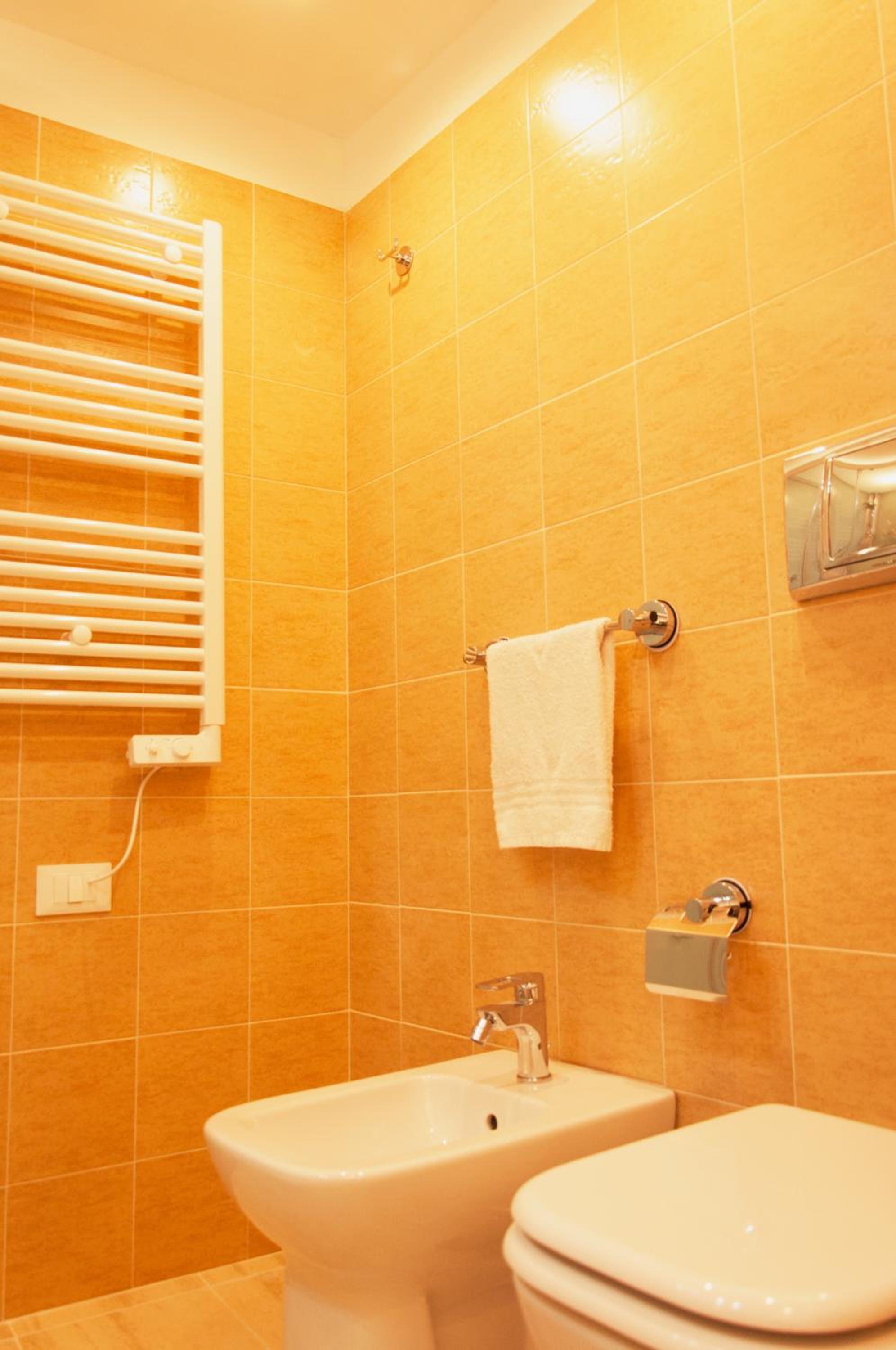 Family Double Room - Photo 12