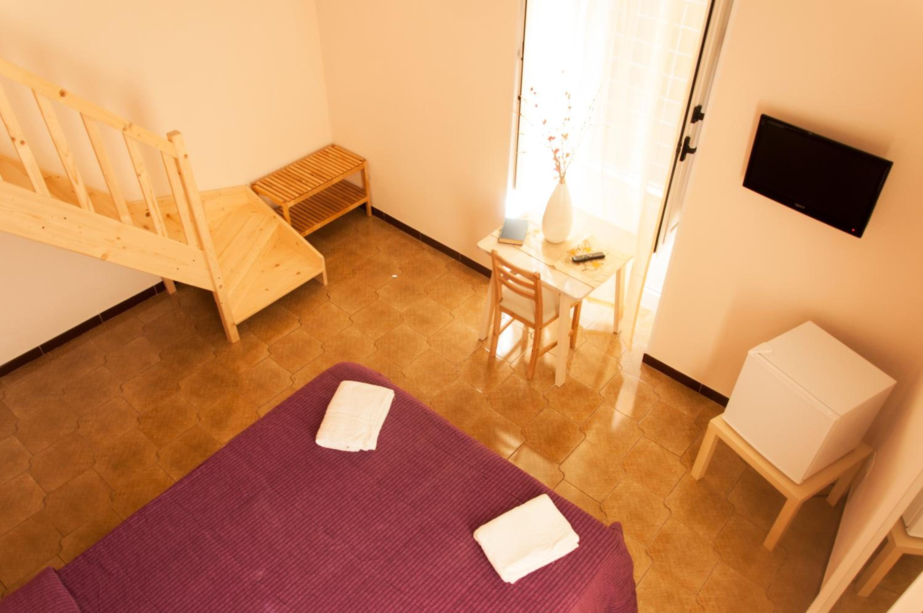 Family Double Room - Photo 4